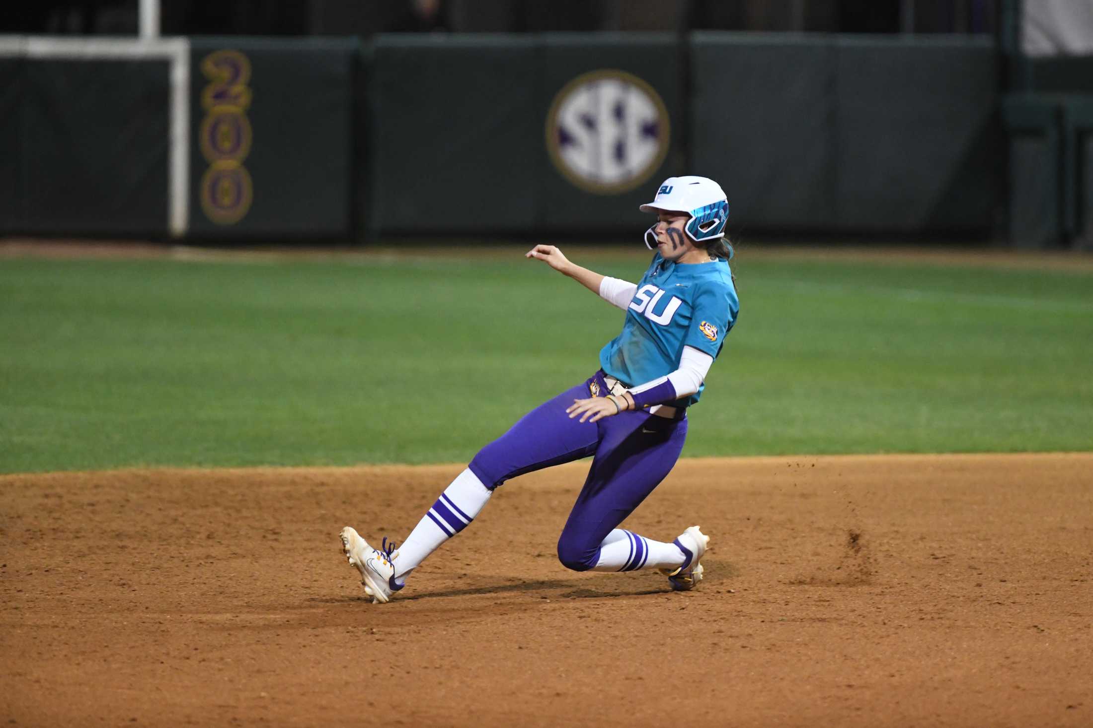 PHOTOS: LSU softball defeats Mississippi State 10-4