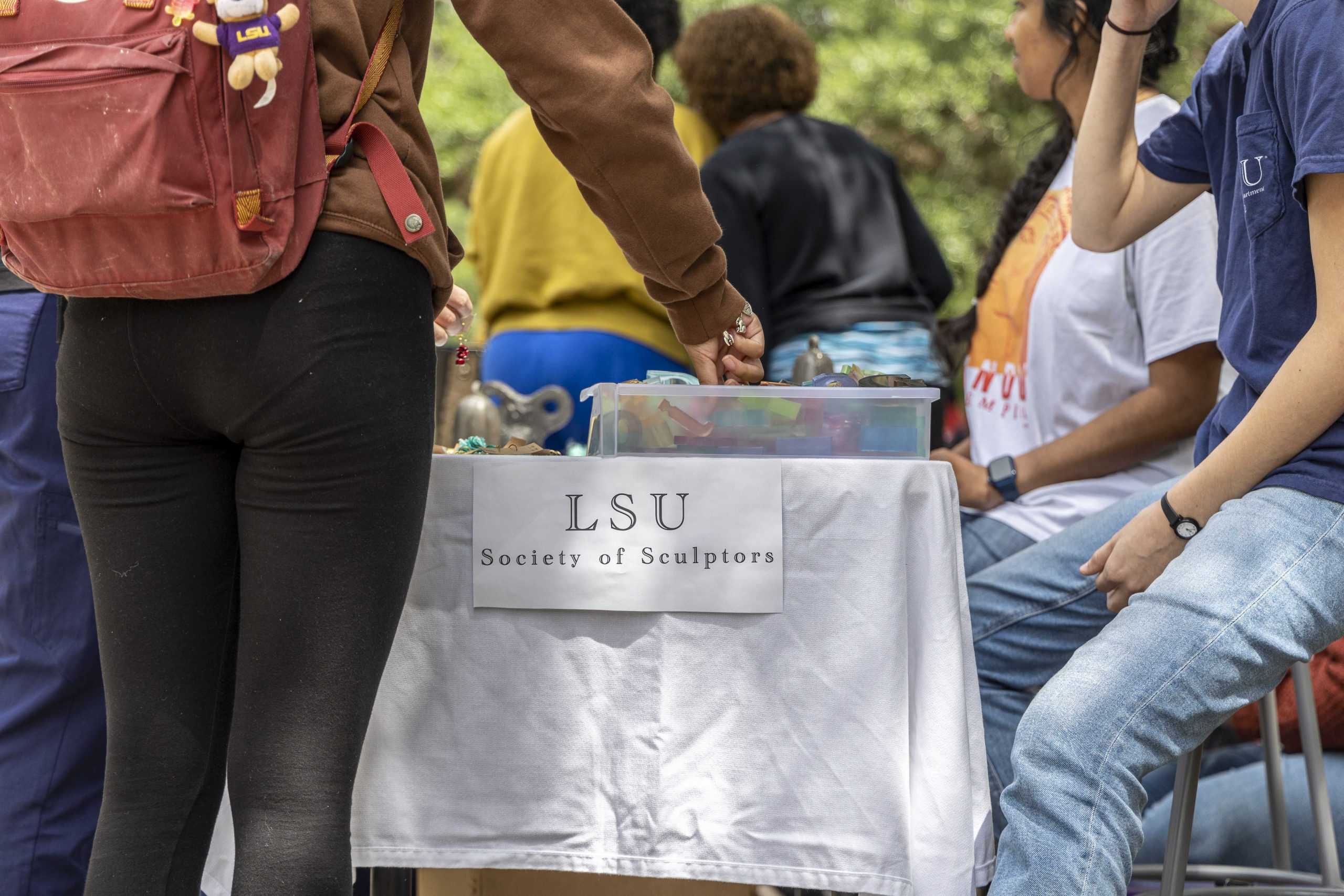 PHOTOS: LSU art clubs host market in Free Speech Alley