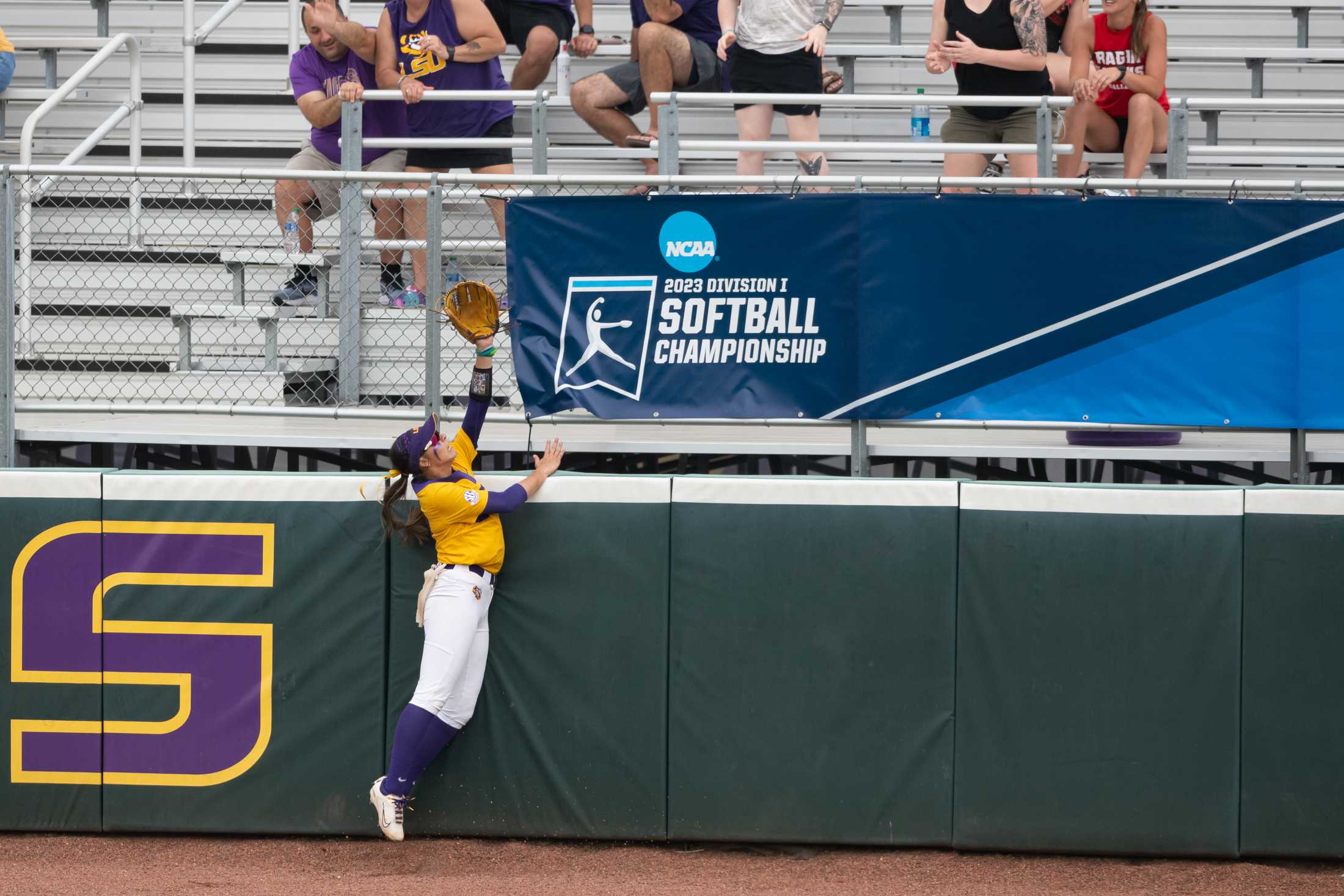 PHOTOS: LSU softball loses two straight in regional championship against ULL