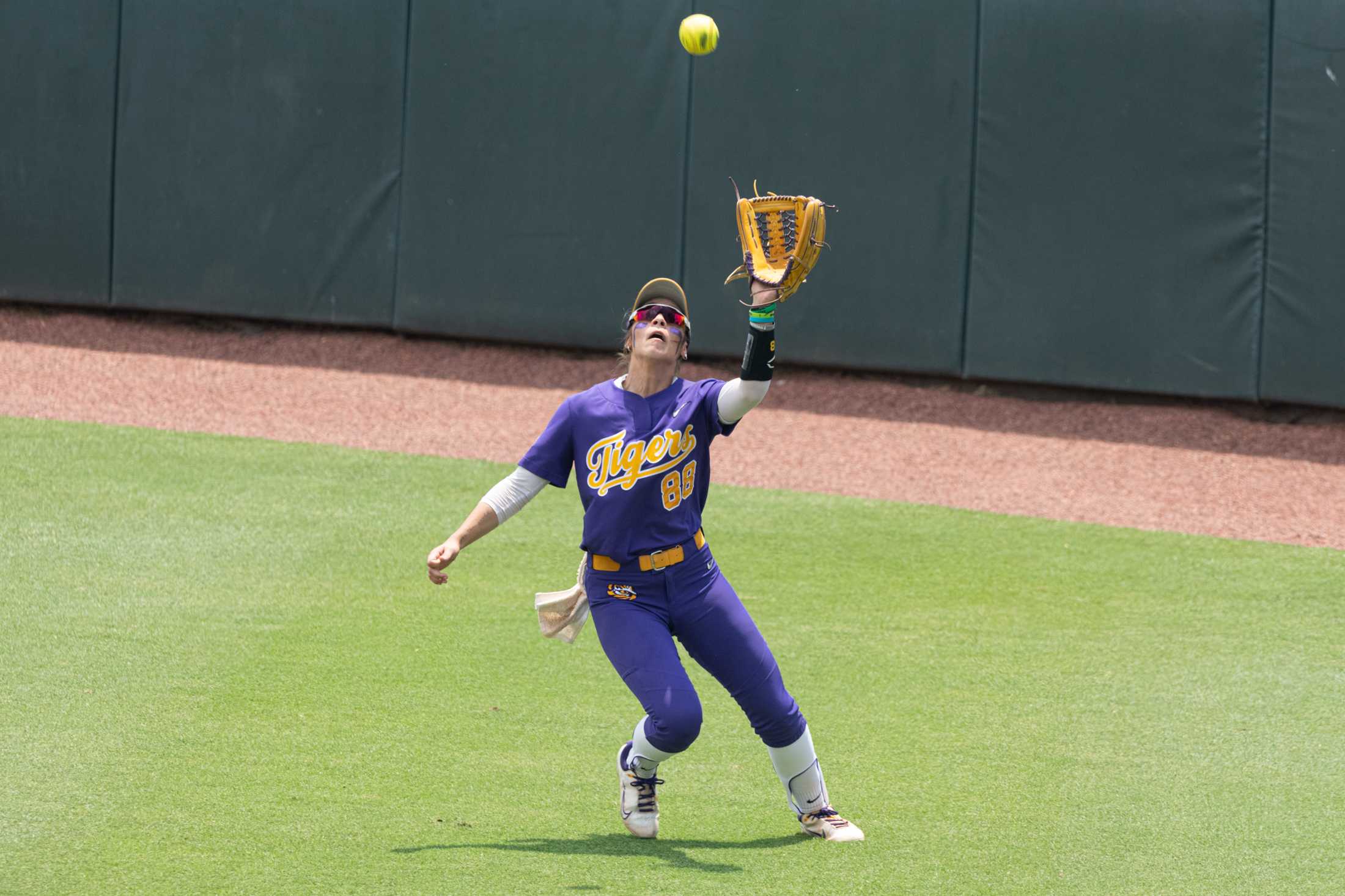 PHOTOS: LSU softball shuts out ULL 4-0 advancing to regional final