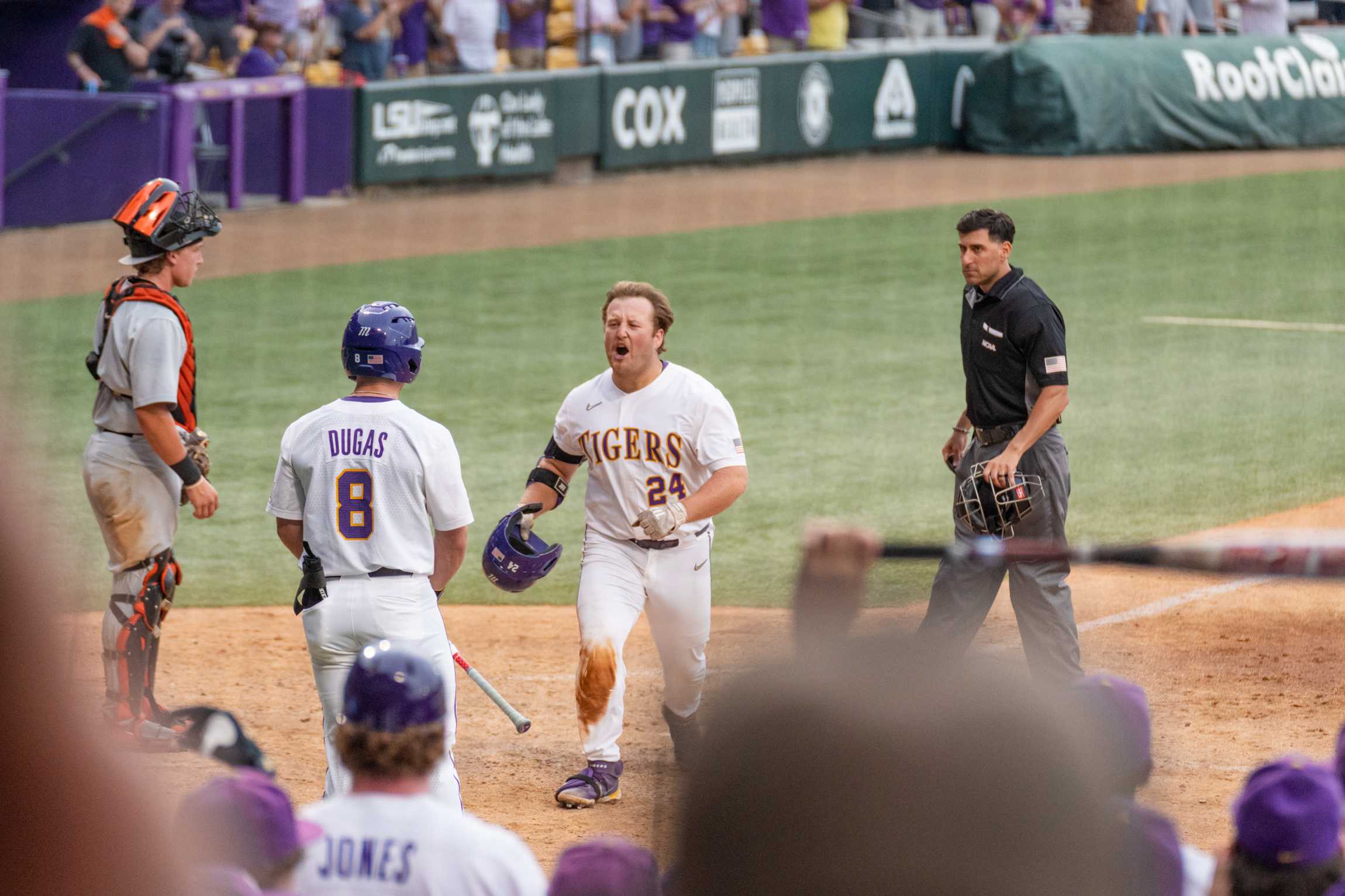 PHOTOS: LSU baseball beats Oregon State 6-5, advances to the regional final