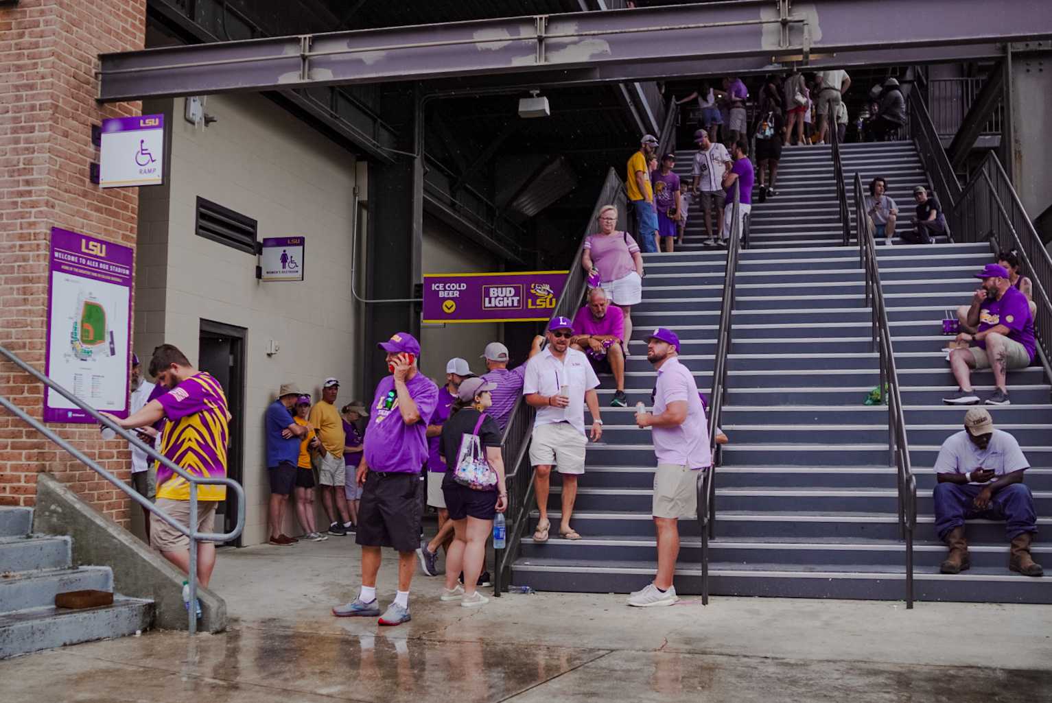 PHOTOS: LSU baseball beats Oregon State 6-5, advances to the regional final