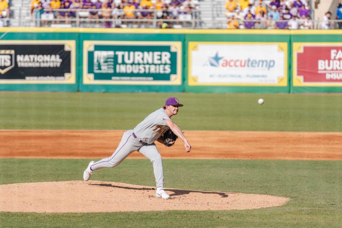 LSU baseball junior pitcher Ty Floyd (9) throws the ball Sunday, June 11, 2023, during LSU&#8217;s 8-3 win against Kentucky at Alex Box Stadium in Baton Rouge, La.