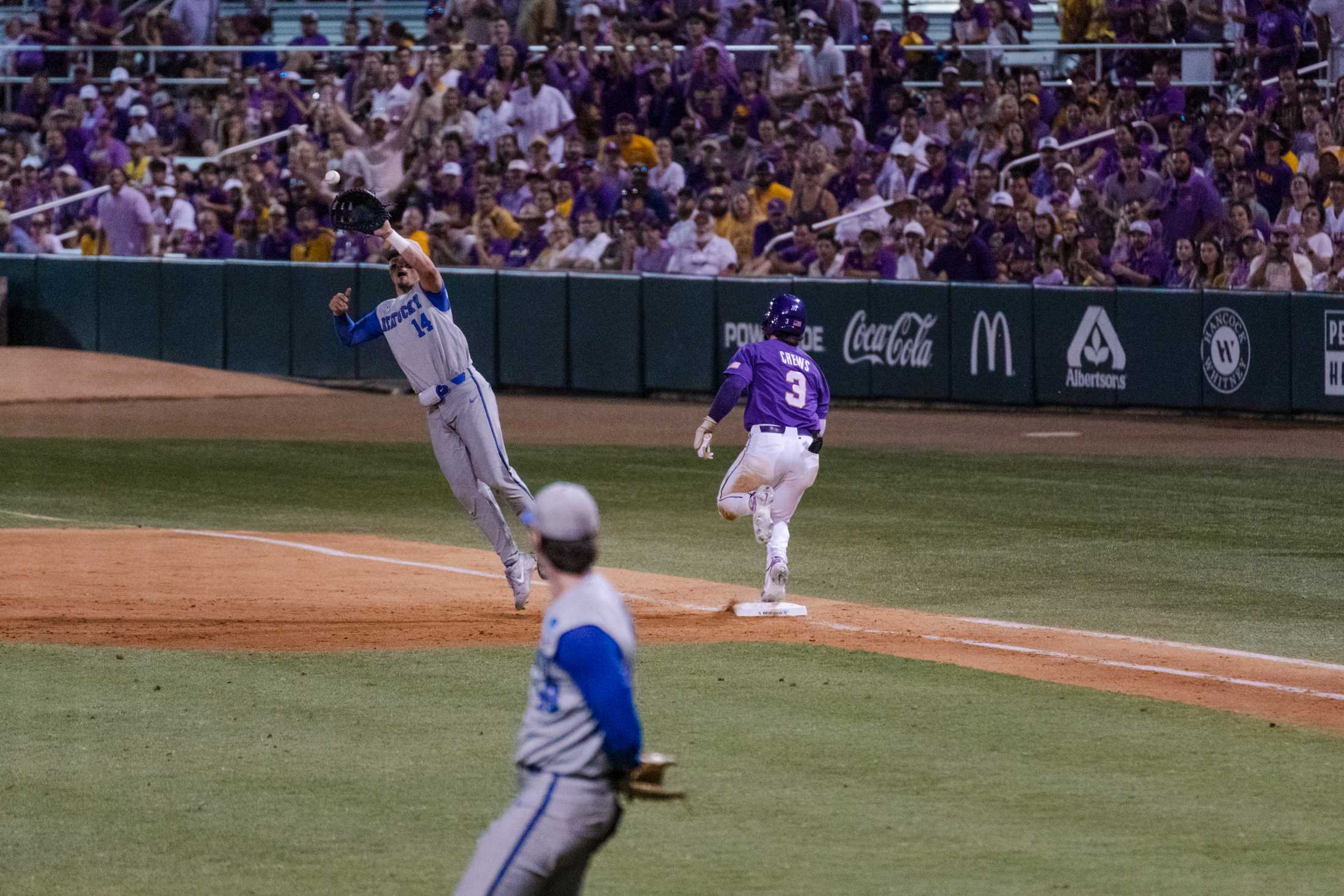 PHOTOS: LSU baseball shuts out Kentucky 14-0 in first game of the Super Regionals