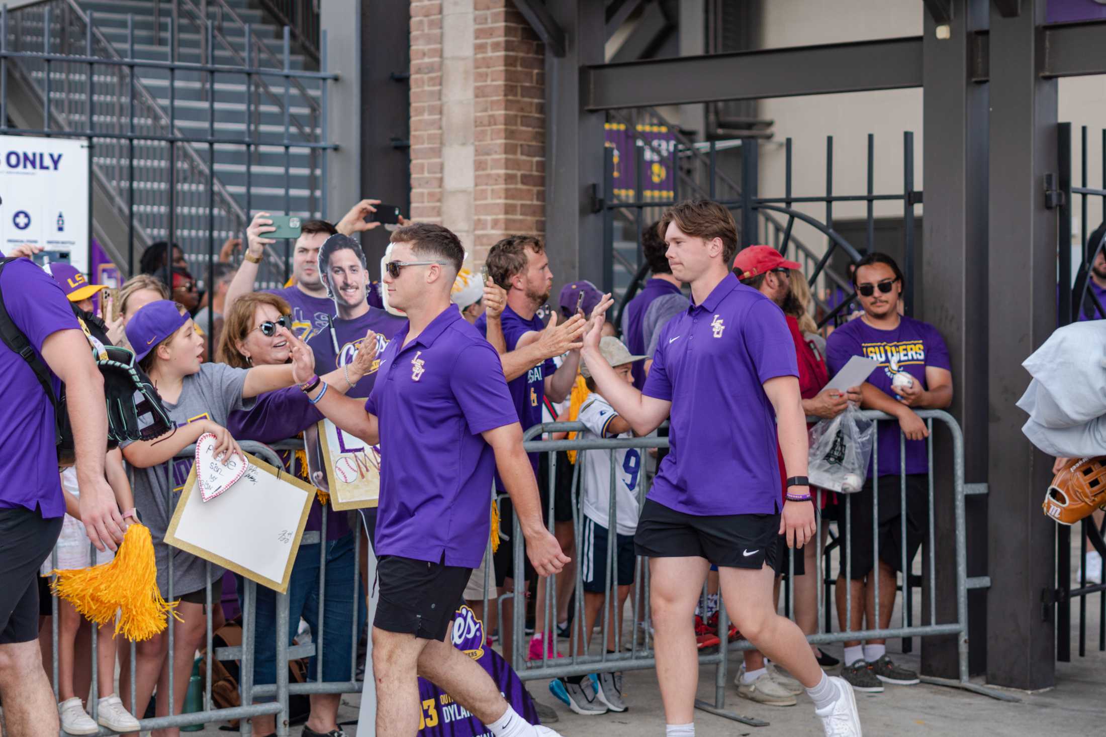 PHOTOS: LSU baseball heads to Omaha as fans cheer them on