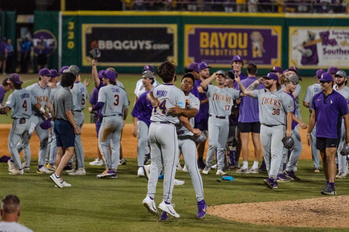 The LSU baseball team celebrates on the field Sunday, June 11, 2023, after LSU&#8217;s 8-3 win against Kentucky at Alex Box Stadium in Baton Rouge, La.