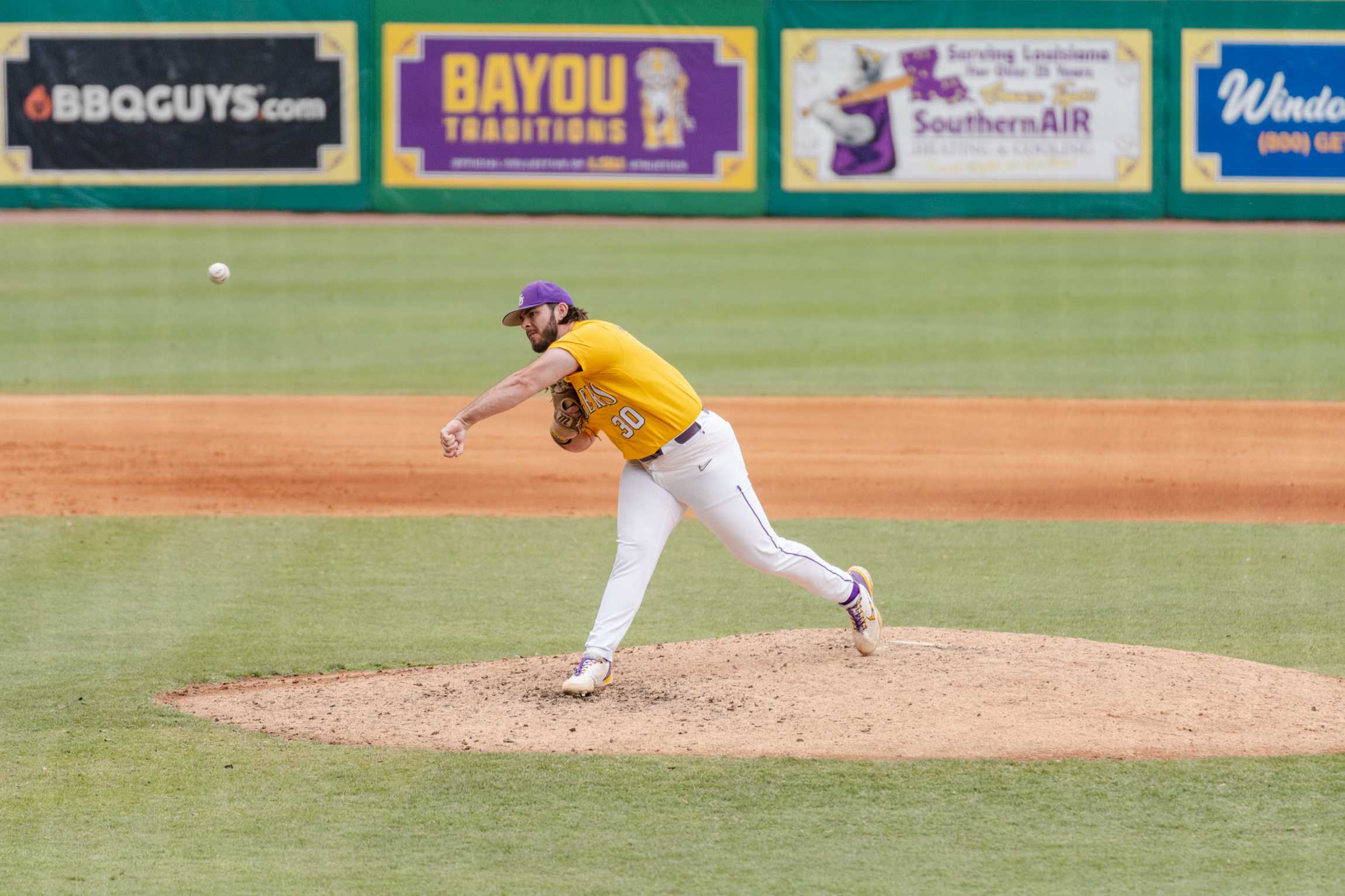 PHOTOS: LSU baseball moves on to Super Regionals after defeating Oregon State in Regional Championship