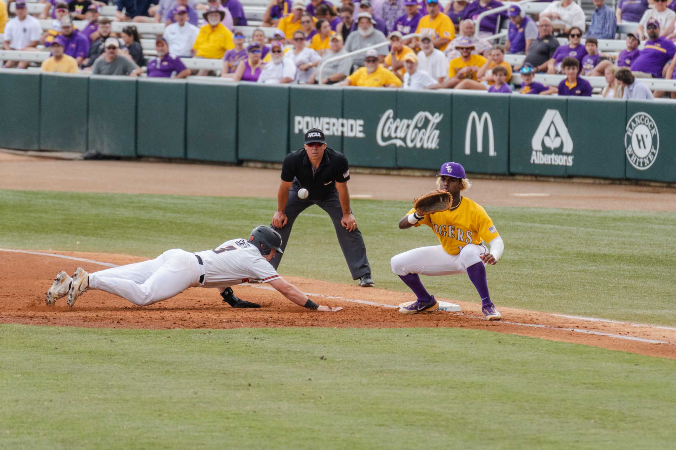 PHOTOS: LSU baseball moves on to Super Regionals after defeating Oregon State in Regional Championship