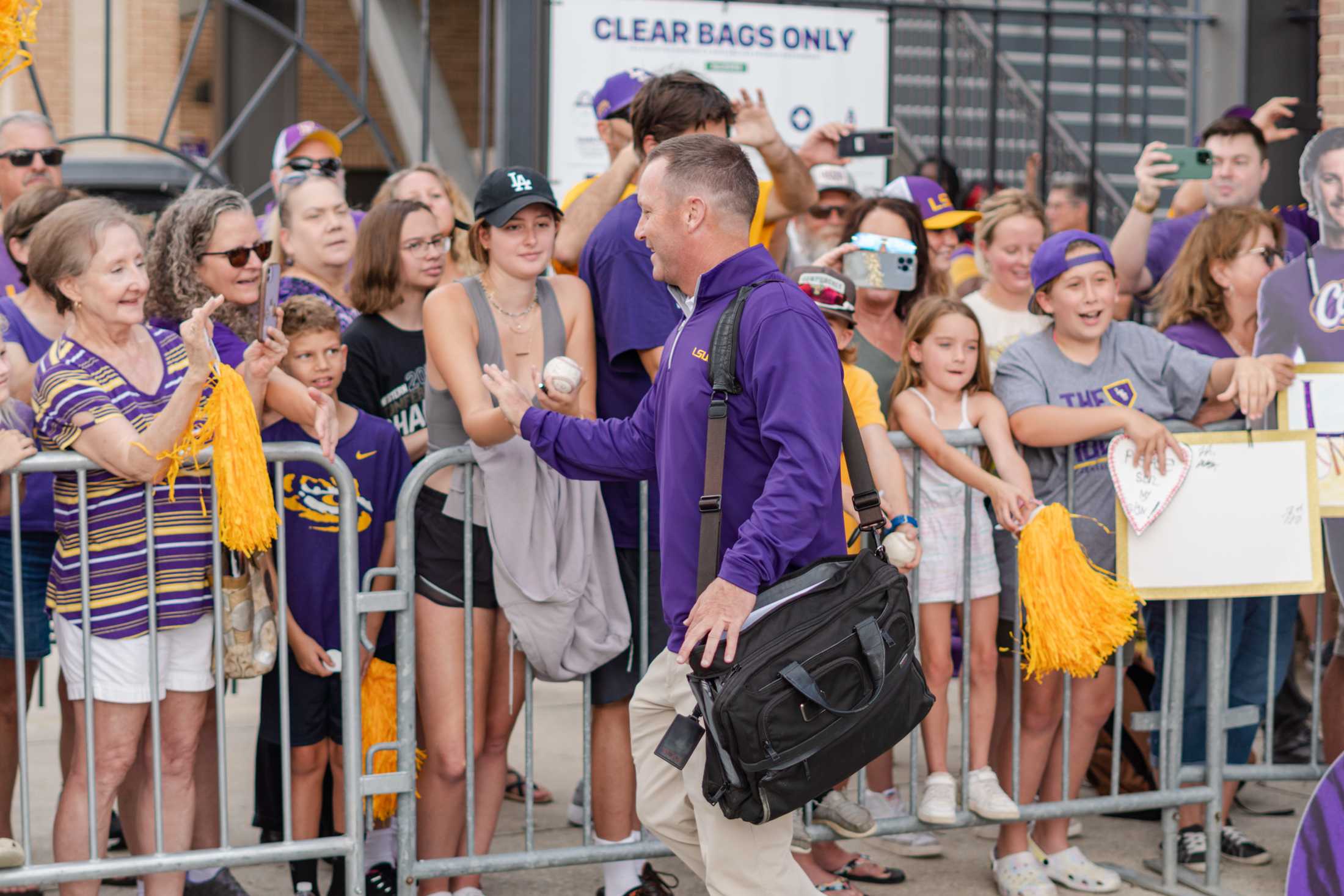 PHOTOS: LSU baseball heads to Omaha as fans cheer them on