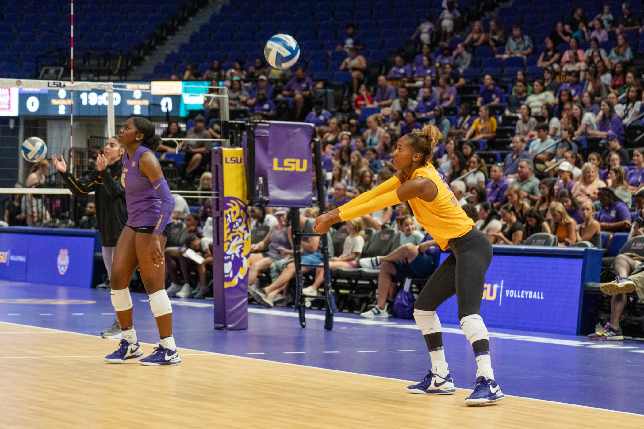 PHOTOS: LSU volleyball holds exhibition match prior to season's start