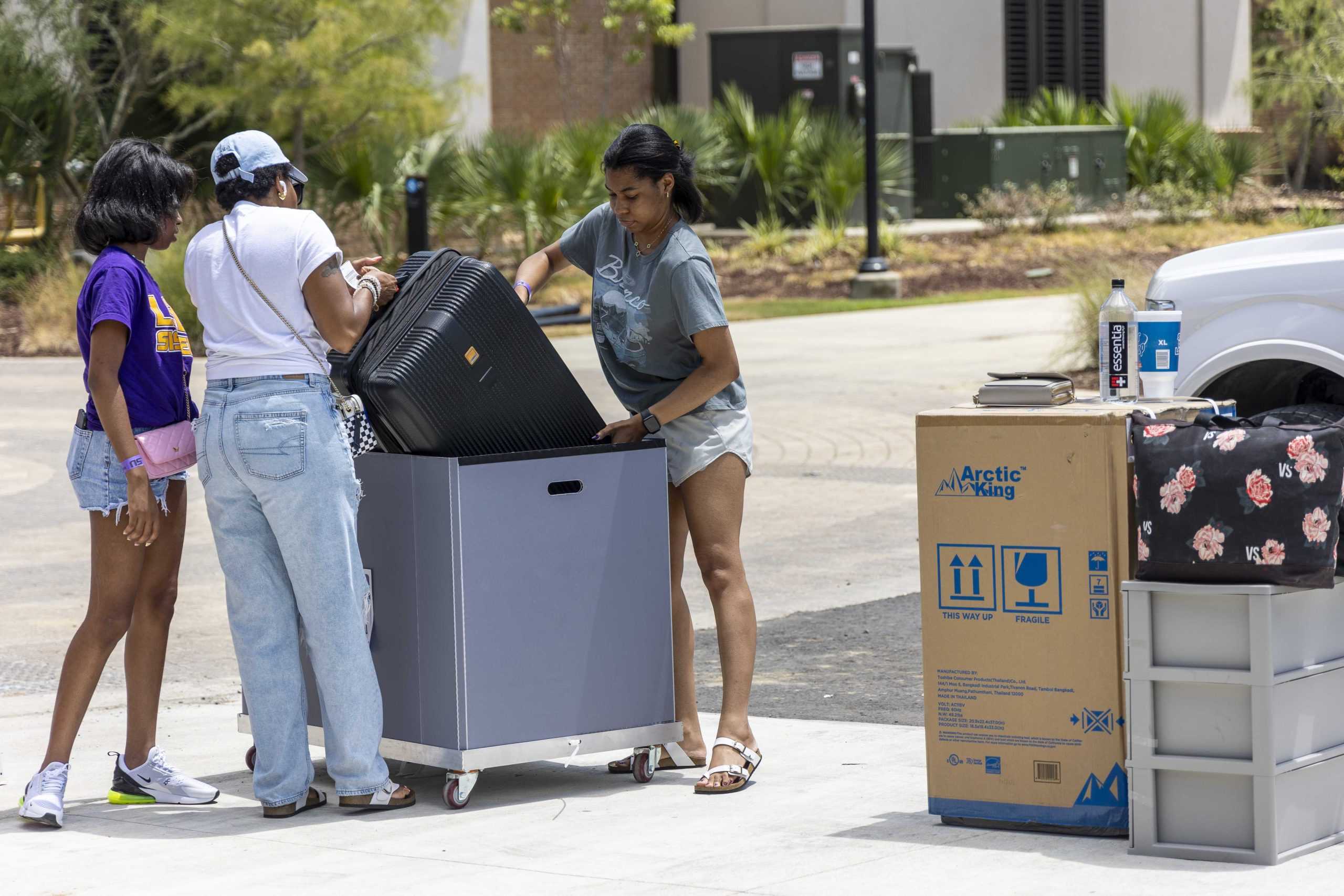 PHOTOS: LSU's freshmen class of 2027 moves in