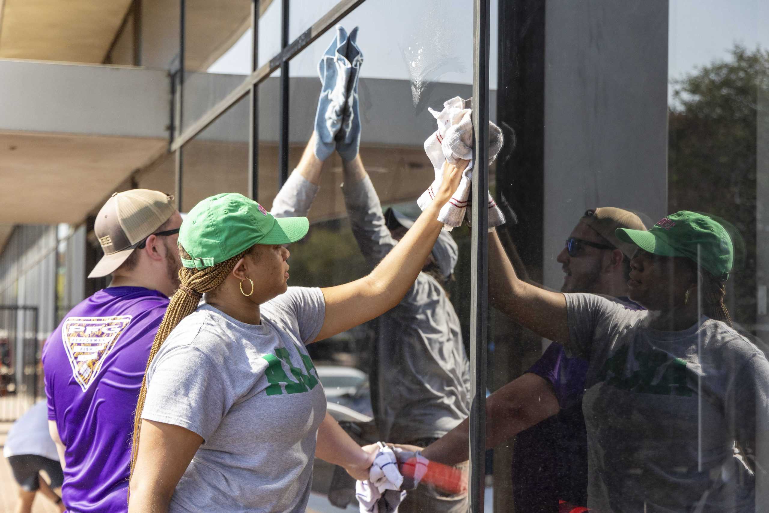 PHOTOS: LSU Public Interest Law Society Day of Service on the USS KIDD