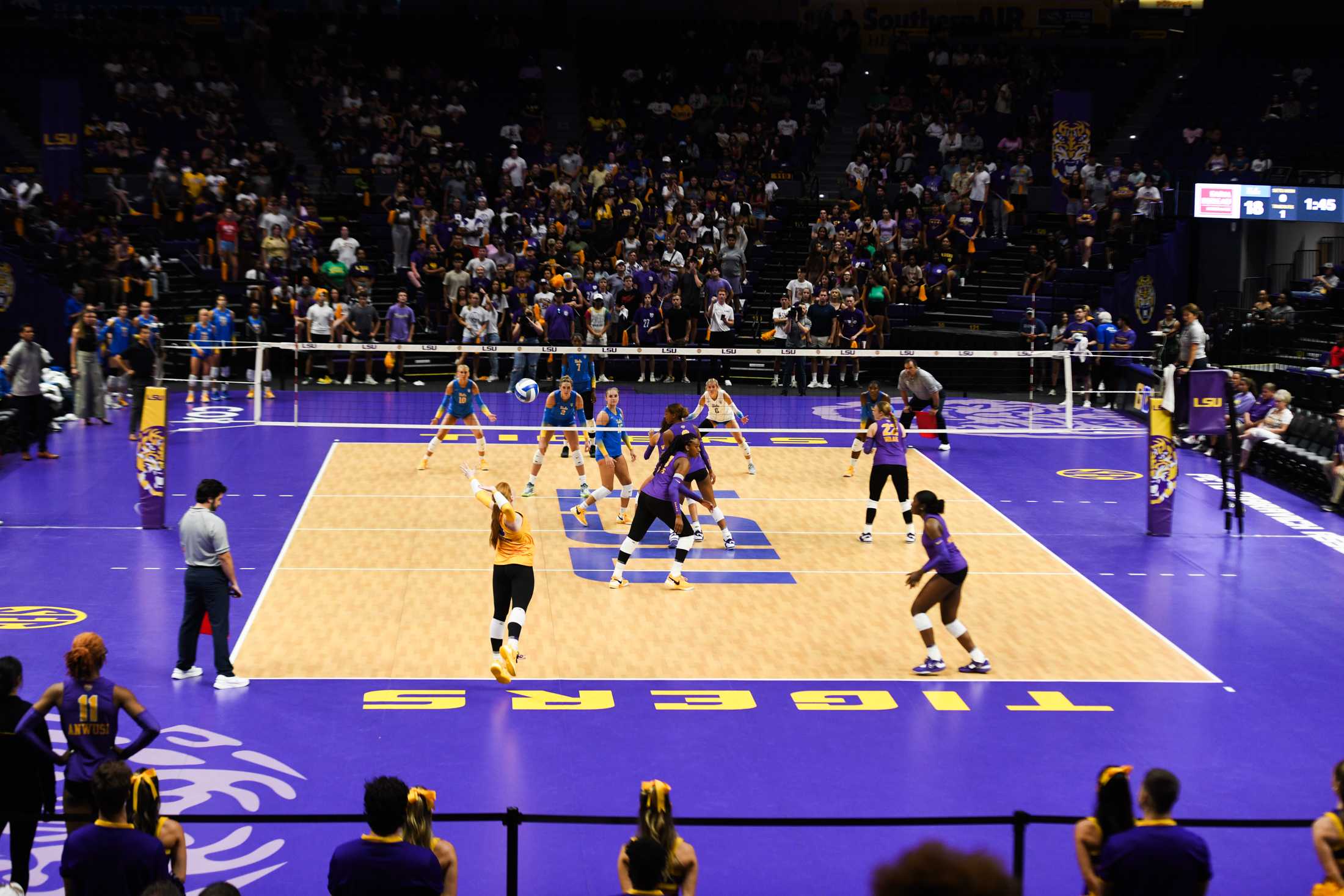 PHOTOS: LSU volleyball defeats UCLA 3-2