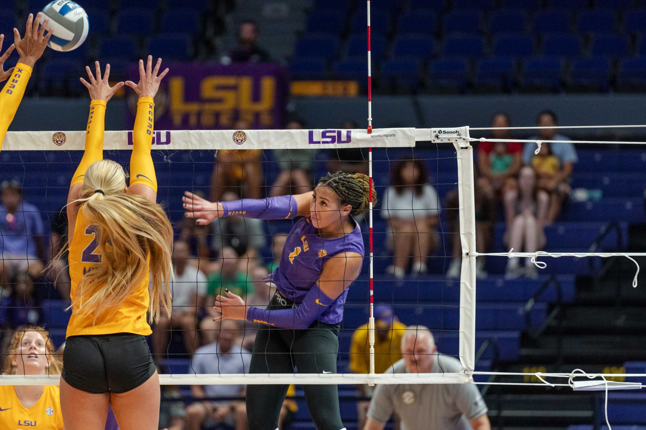 PHOTOS: LSU volleyball holds exhibition match prior to season's start