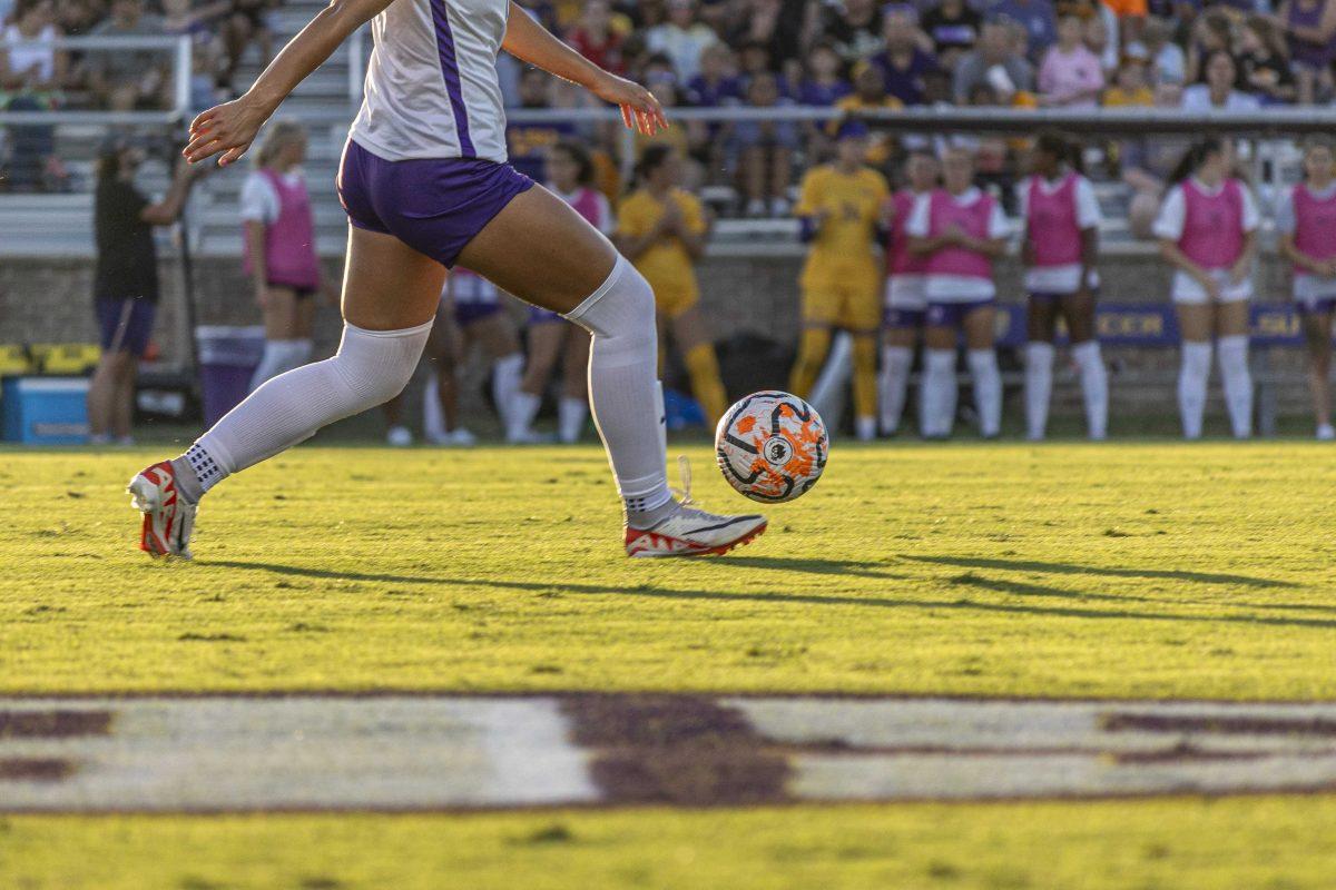 <p>LSU soccer freshman defender Caley Swierenga dribbles the ball down the field Friday. Sept. 29, 2023, during LSU's 4-0 loss to Florida State at the LSU Soccer Stadium.</p>