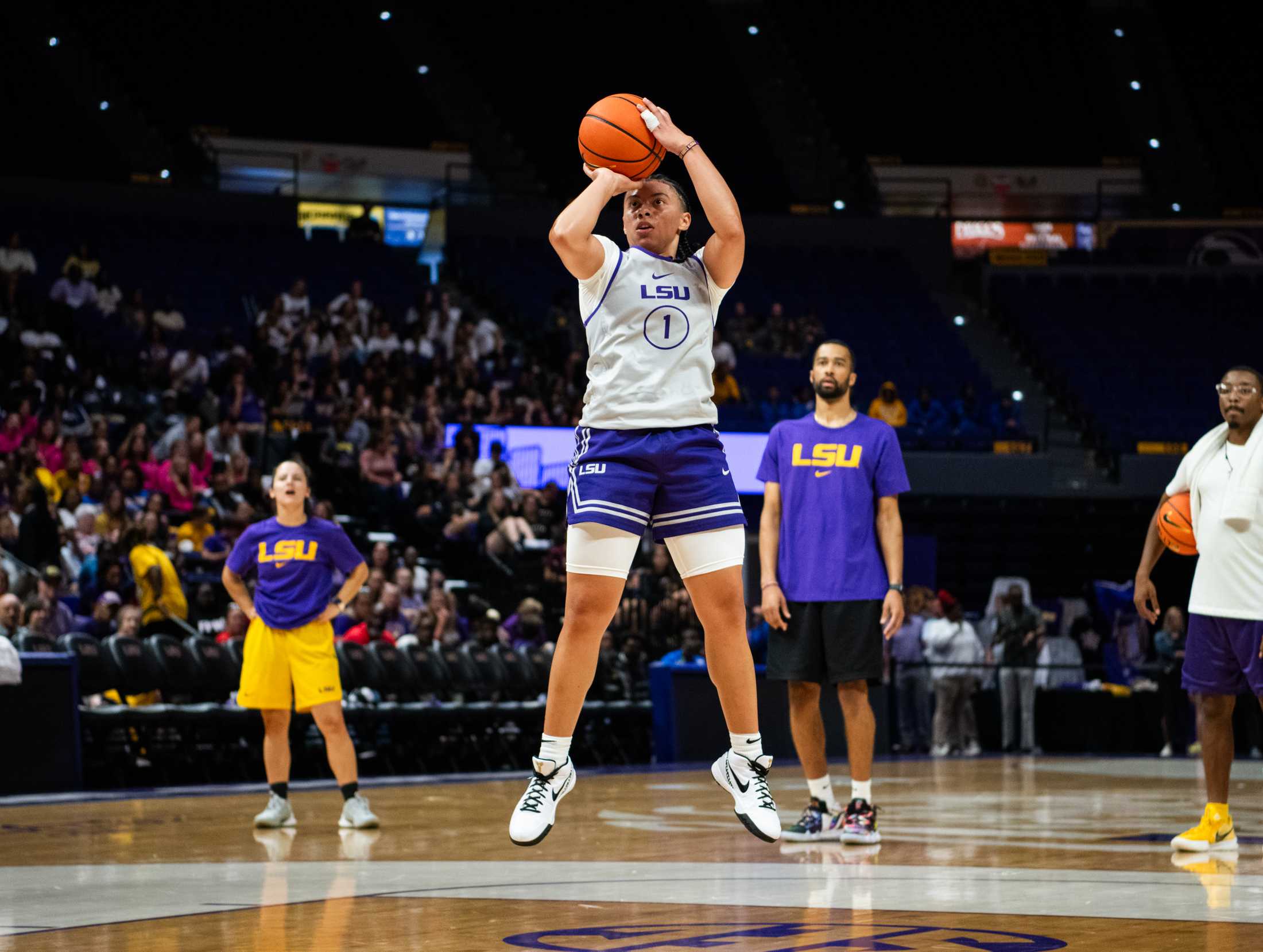 PHOTOS: LSU women's basketball holds practice open to public