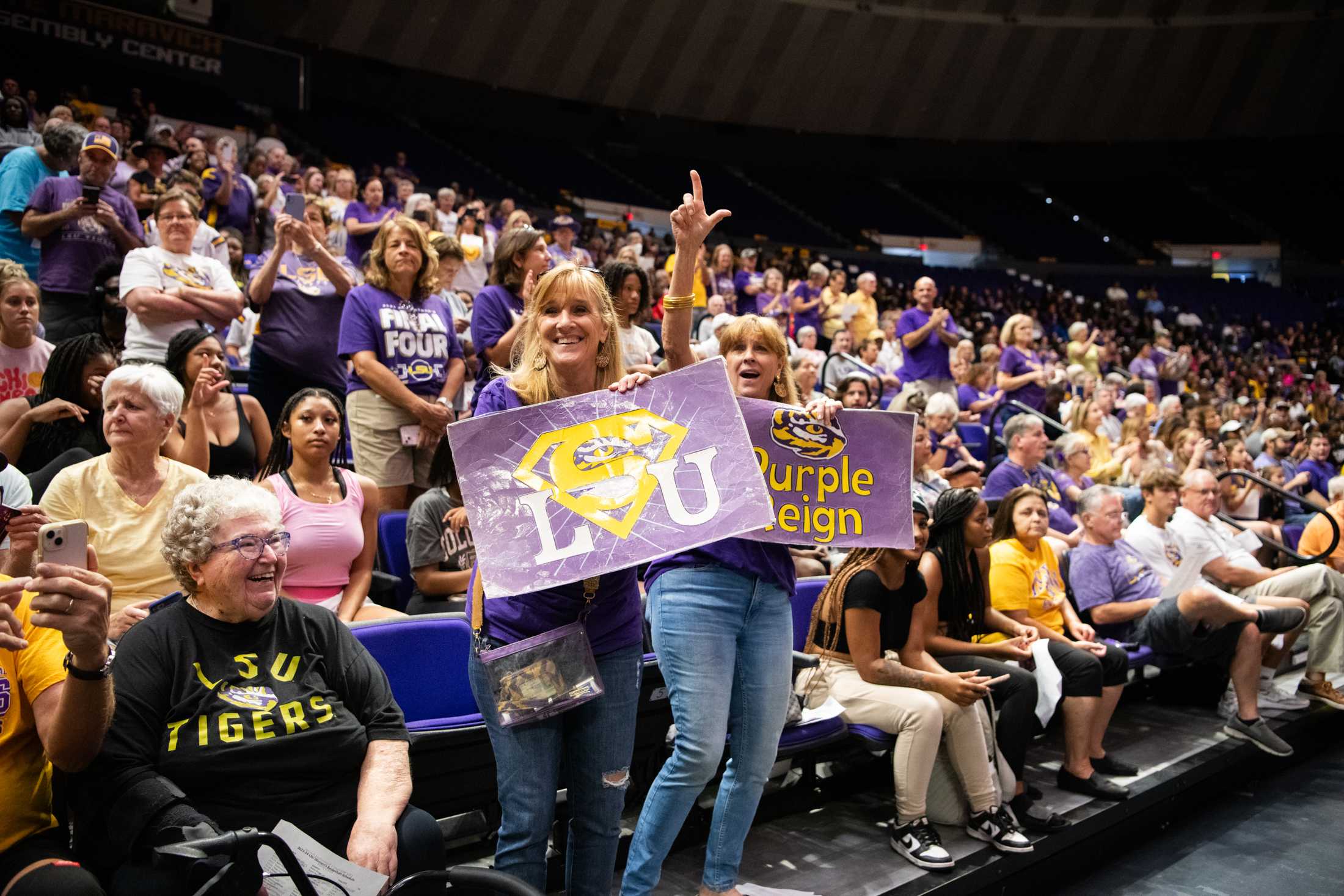 PHOTOS: LSU women's basketball holds practice open to public