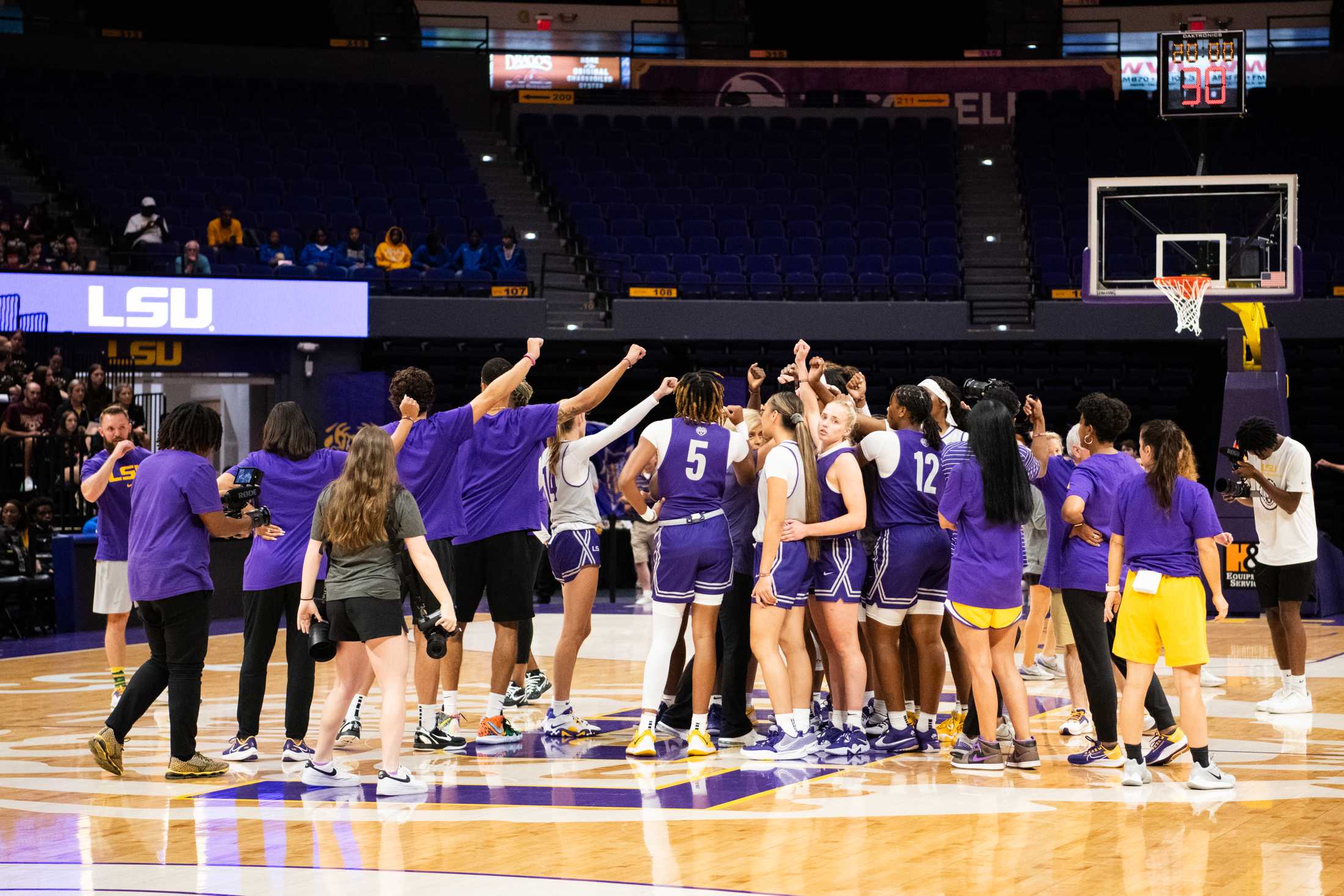 PHOTOS: LSU women's basketball holds practice open to public