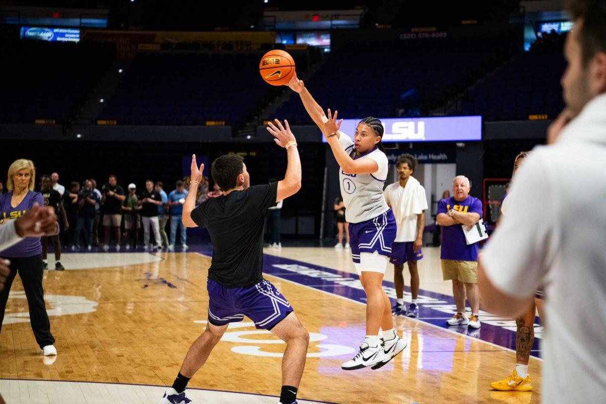 LSU women&#8217;s basketball freshman guard Angelica Velez (1) passes the ball on Monday, Sept. 25, 2023, at the women&#8217;s basketball open practice in the Pete Maravich Assembly Center in Baton Rouge, La.