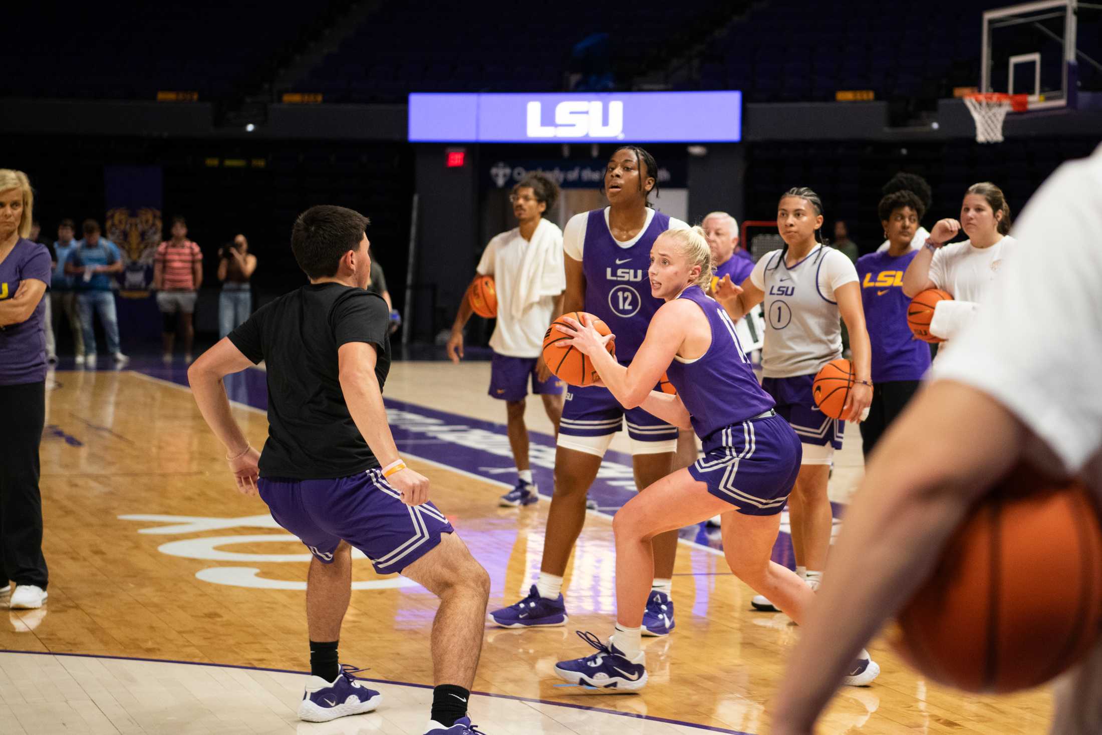 PHOTOS: LSU women's basketball holds practice open to public