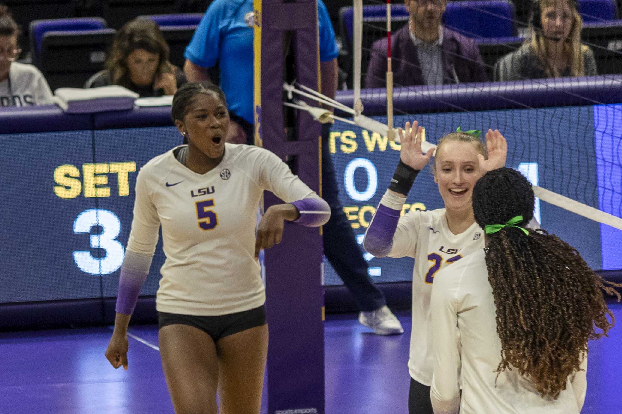 PHOTOS: LSU volleyball falls to Arkansas 3-0