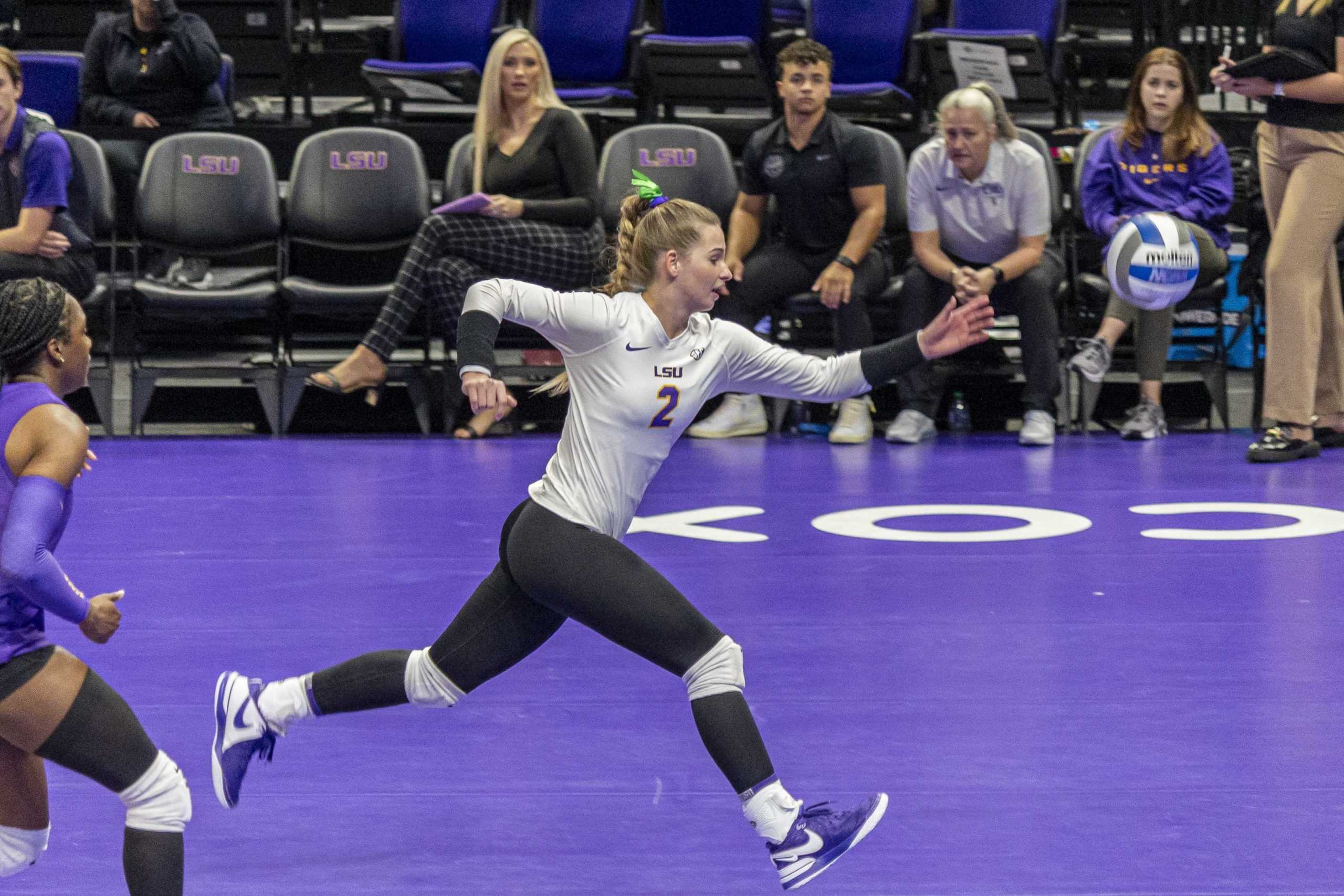 ‘All of them are going to be battles’: LSU volleyball prepares for final stretch of regular season