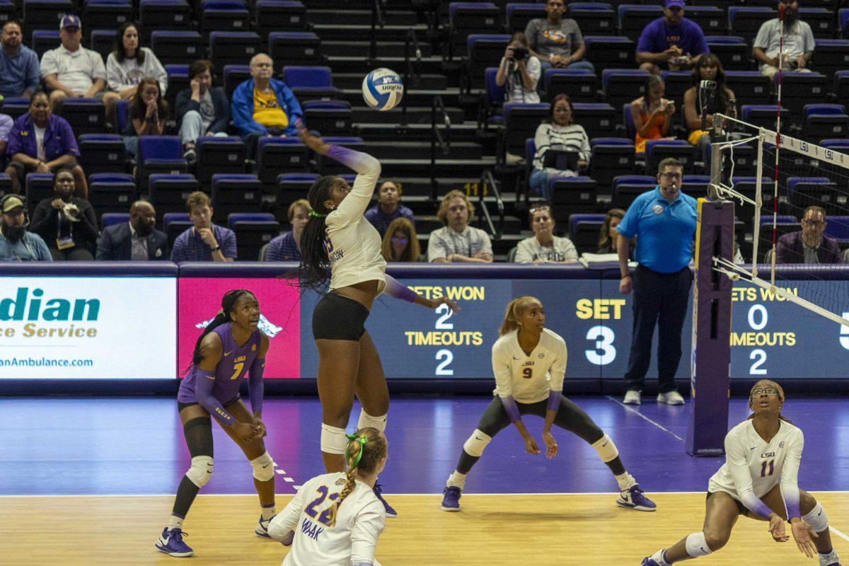 LSU volleyball freshman outside hitter Jurnee Robinson (5) prepares to spike the ball Wednesday, Oct. 4, 2023, during LSU's 3-0 loss to Arkansas at the Pete Maravich Assembly Center in Baton Rouge, La.