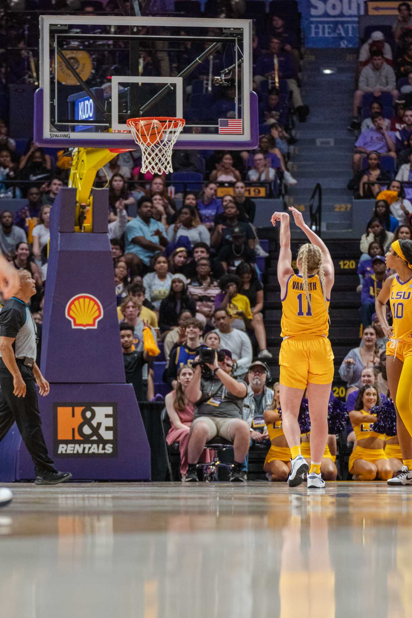 PHOTOS: LSU women's basketball defeats Queens 112-55 in home opener