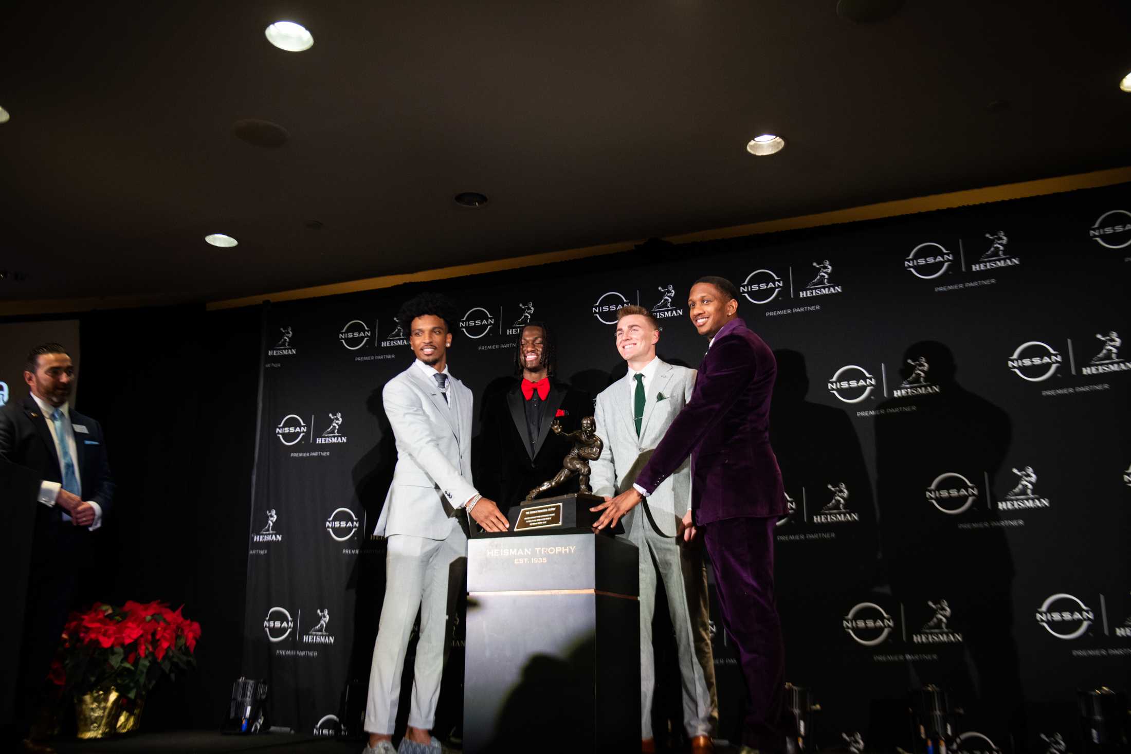 PHOTOS: A look into Jayden Daniels' Heisman ceremony