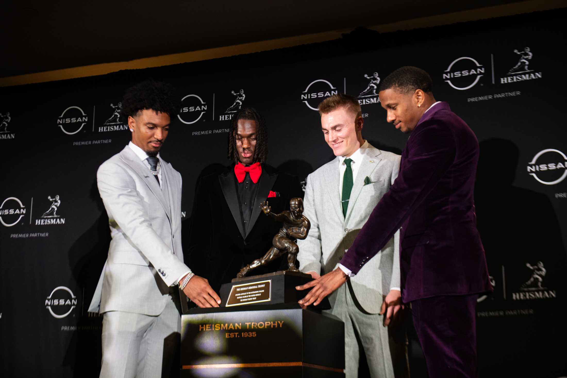 PHOTOS: A look into Jayden Daniels' Heisman ceremony