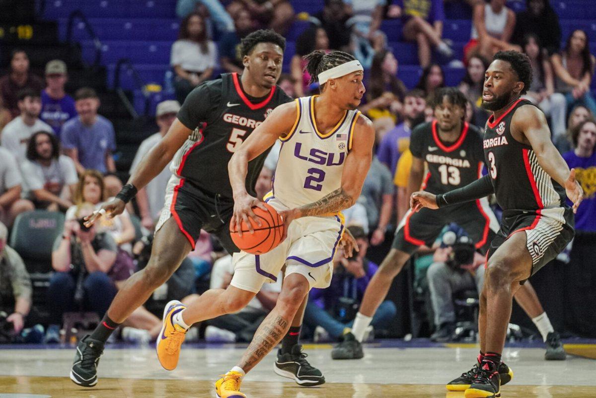 LSU men&#8217;s basketball freshman guard Mike Williams III (2) looks to pass Tuesday, Feb. 27, 2024, during LSU&#8217;s game against Georgia in the Pete Maravich Assembly Center in Baton Rouge, La.