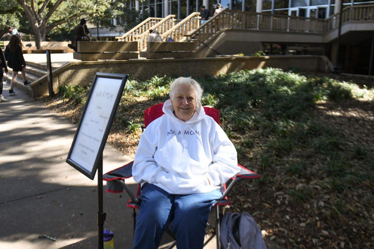 Dale Edwards invites students to &#8220;Ask a Mom&#8221; Monday, Feb. 5, 2024, in Free Speech Alley on LSU's campus in Baton Rouge, La.