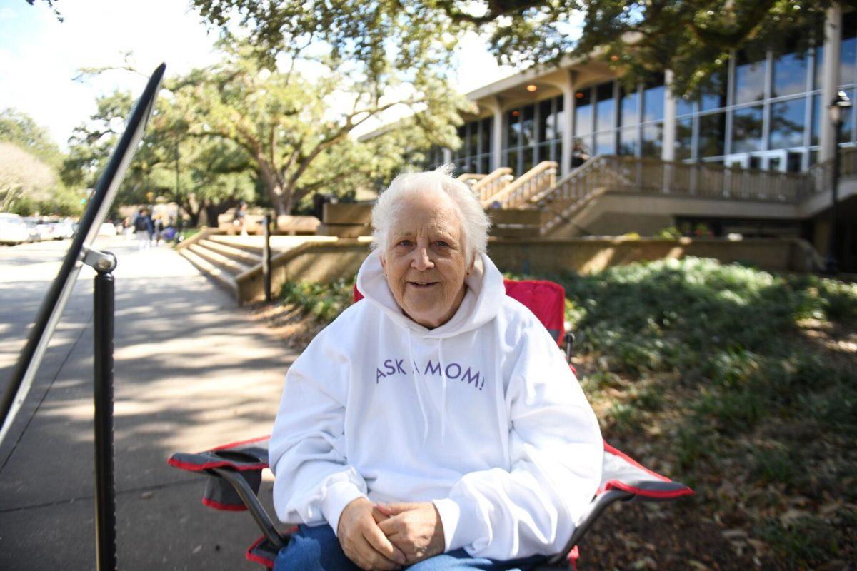 Dale Edwards invites students to &#8220;Ask a Mom&#8221; Monday, Feb. 5, 2024, in Free Speech Alley on LSU's campus in Baton Rouge, La.