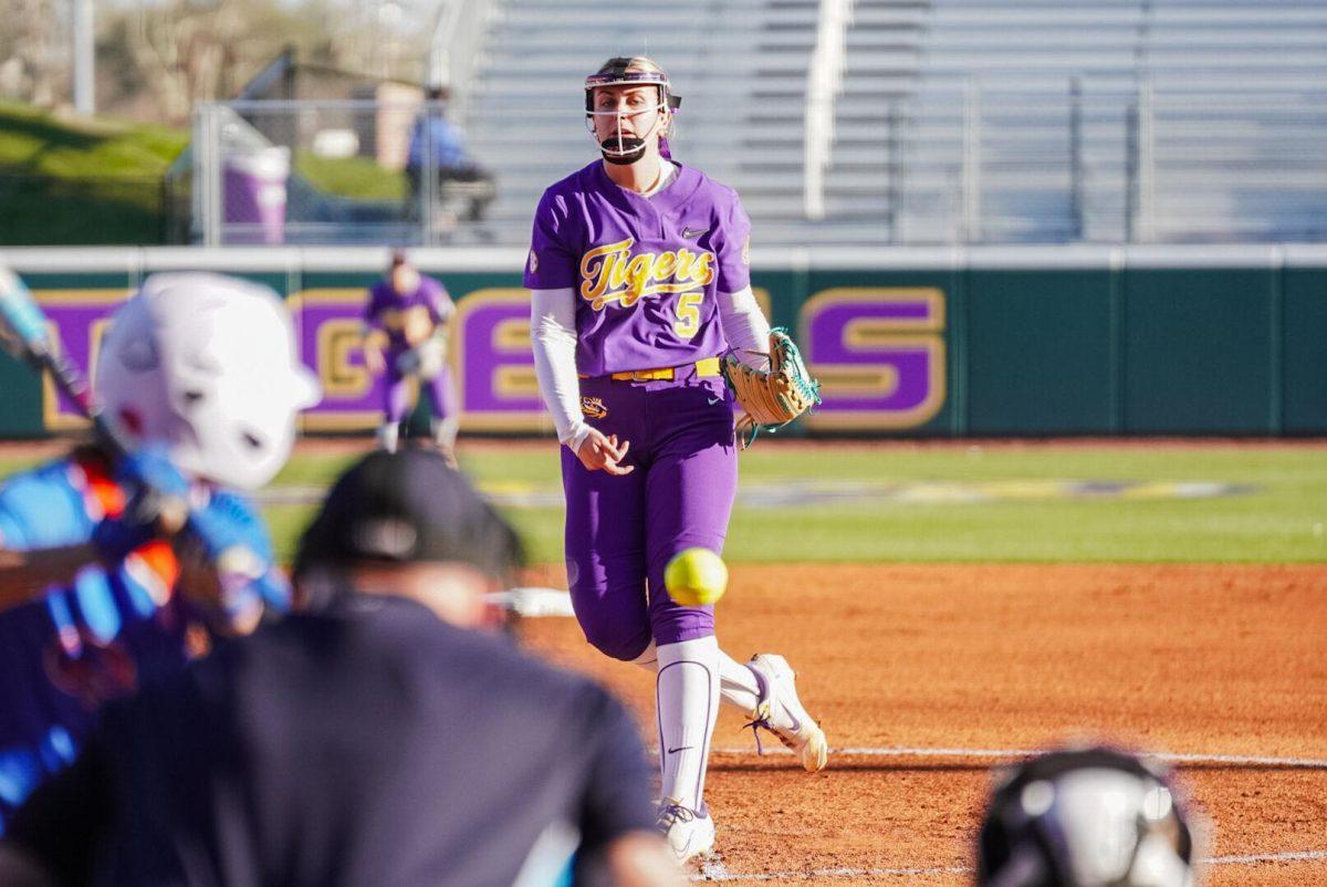 LSU softball sophomore pitcher Emma Strood (5) throws the ball Friday, Feb. 23, 2024, during LSU&#8217;s game against Boise State in Tiger Park in Baton Rouge, La.