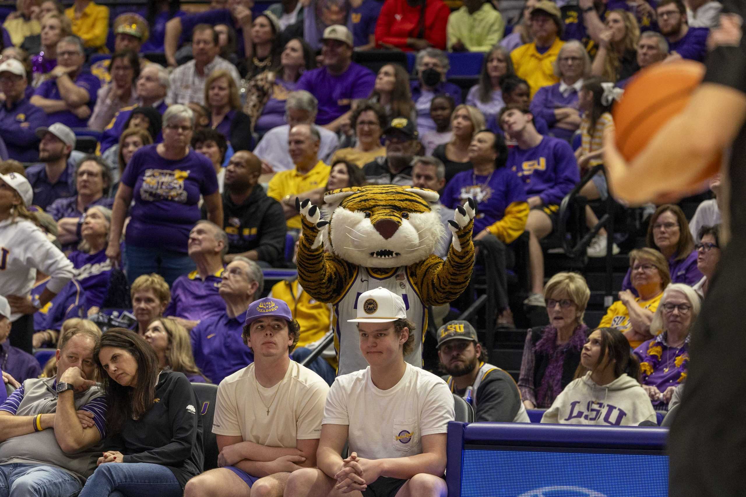 PHOTOS: LSU women' basketball defeats Auburn 71-66 in the PMAC