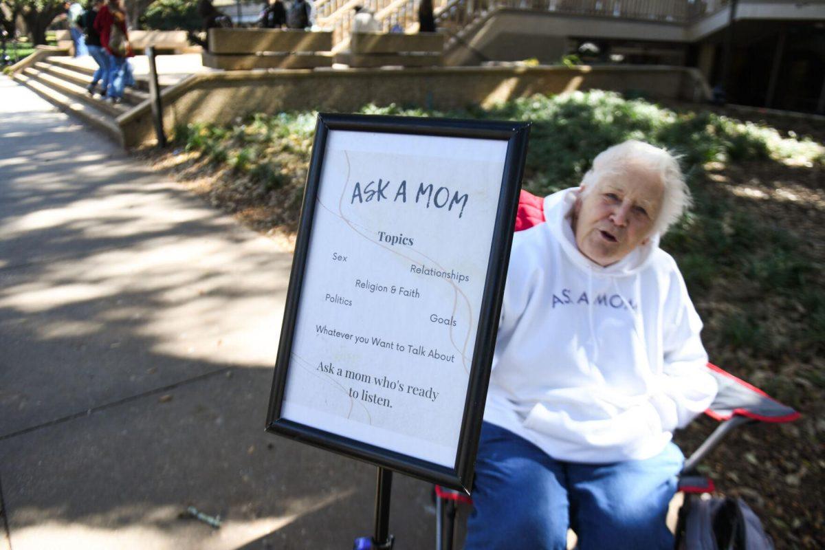 Dale Edwards invites students to &#8220;Ask a Mom&#8221; Monday, Feb. 5, 2024, in Free Speech Alley on LSU's campus in Baton Rouge, La.