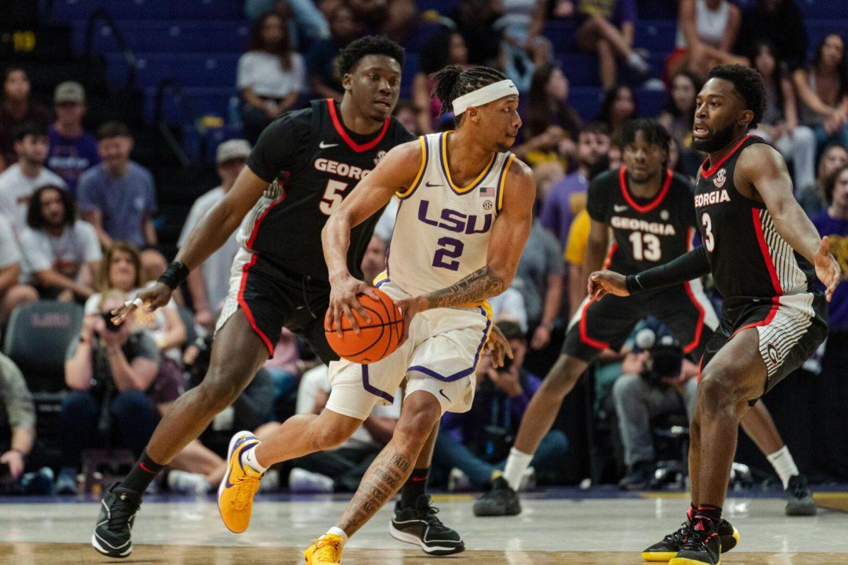 LSU men&#8217;s basketball freshman guard Mike Williams III (2) looks to pass Tuesday, Feb. 27, 2024, during LSU&#8217;s 67-66 win against Georgia in the Pete Maravich Assembly Center in Baton Rouge, La.