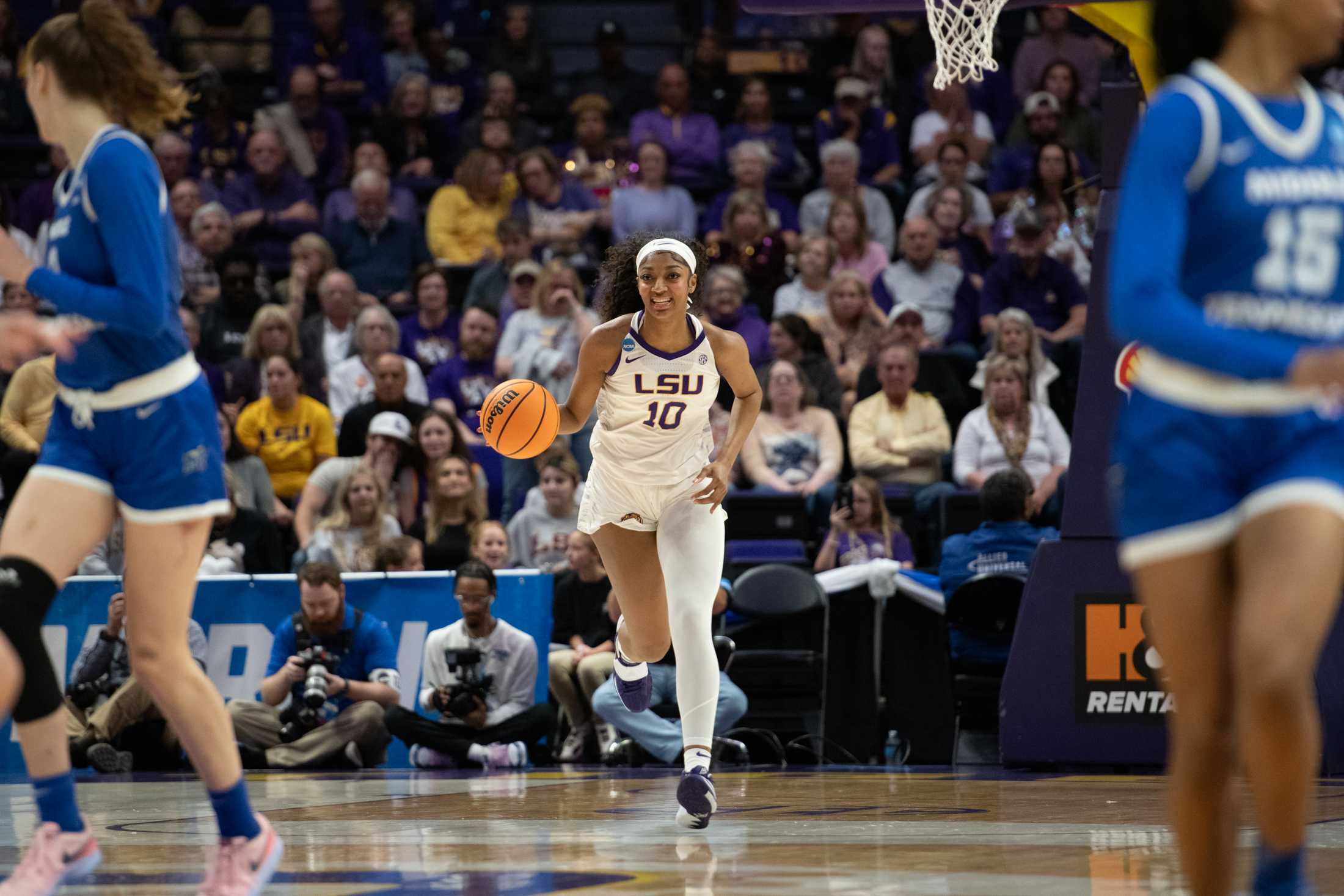 PHOTOS: LSU women's basketball defeats Middle Tennessee 83-56 in the PMAC