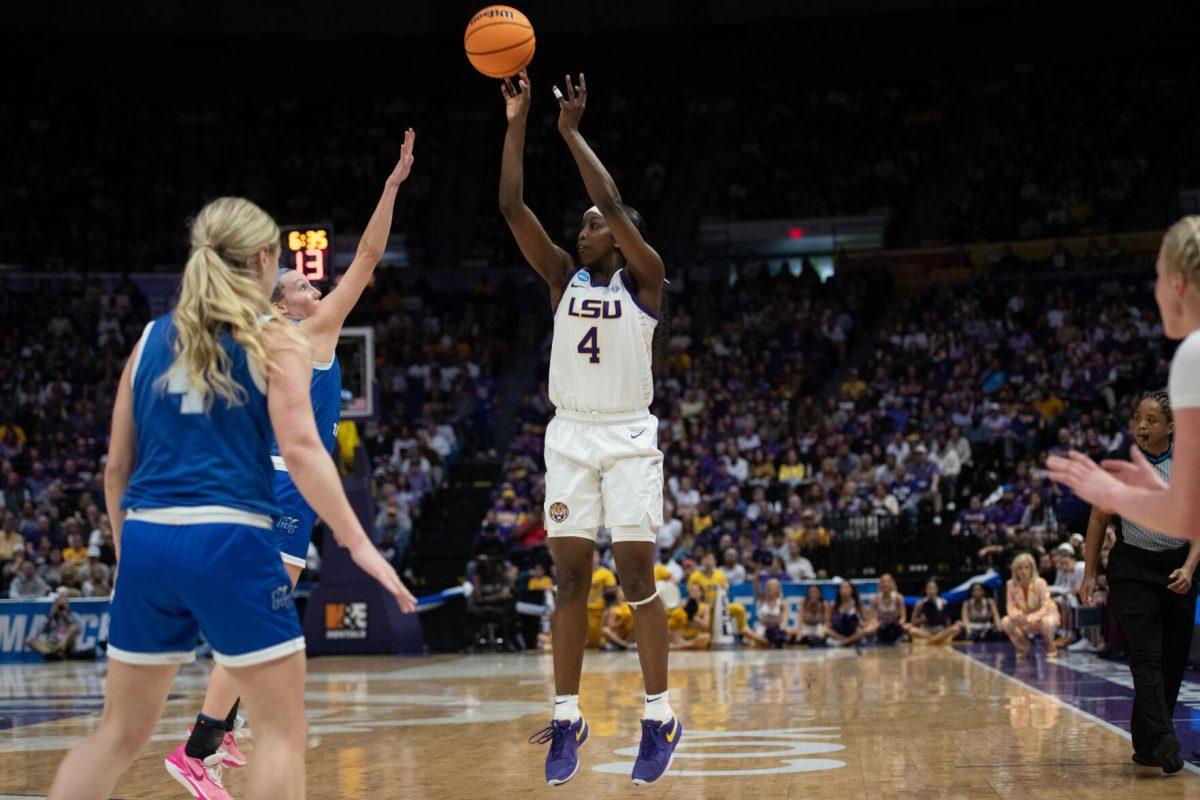 LSU women&#8217;s basketball sophomore guard Flau&#8217;jae Johnson (4) shoots Sunday, March 24, 2024, during LSU&#8217;s 83-56 second-round NCAA tournament win against Middle Tennessee at the Pete Maravich Center in Baton Rouge, La.