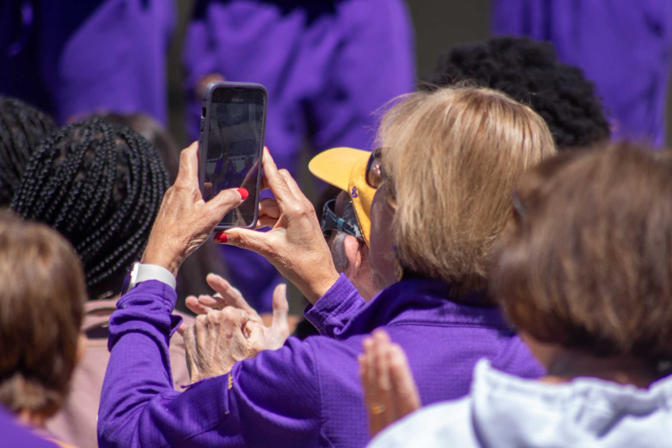 PHOTOS: LSU fans gather to send off the women's basketball team to the Sweet 16