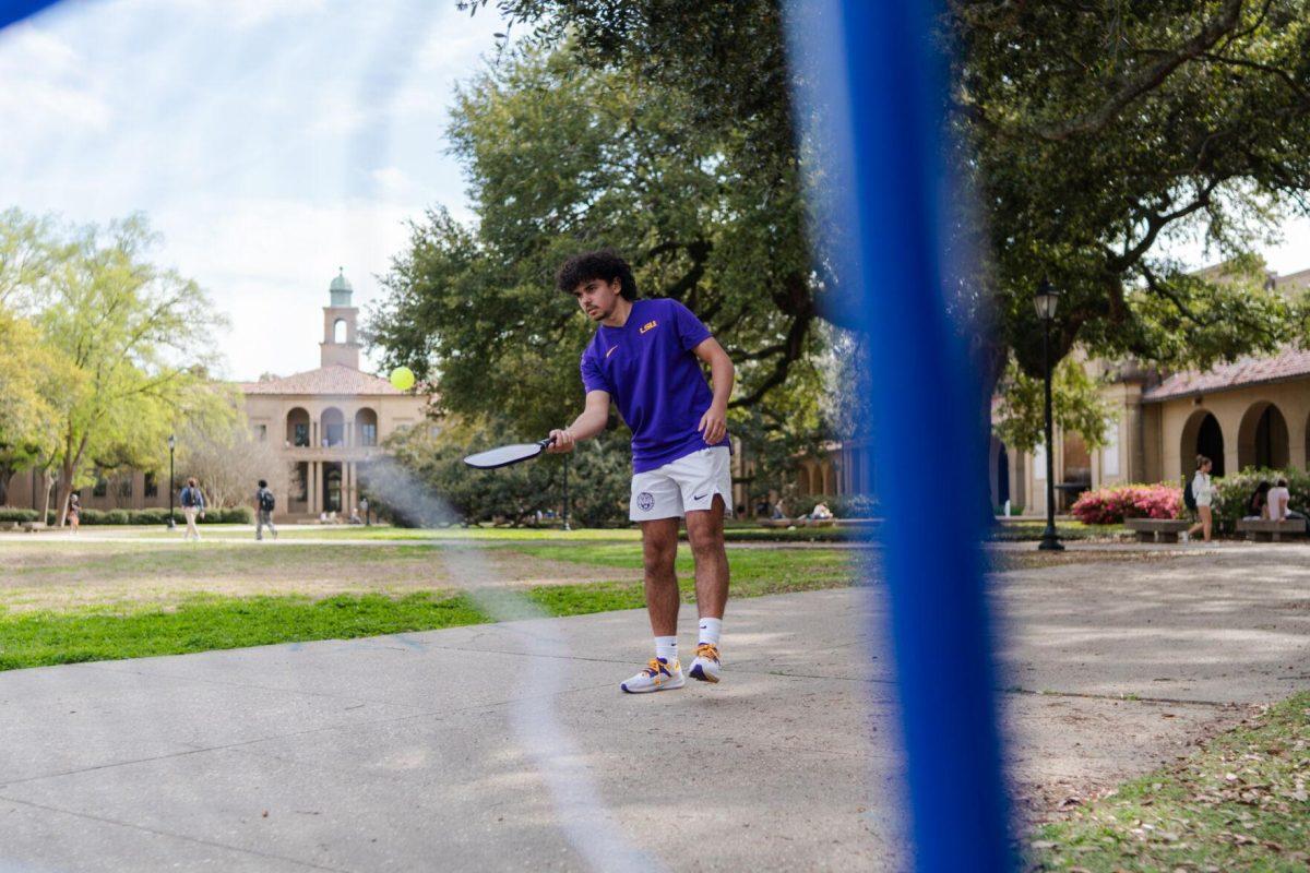 LSU public relations sophomore Gianpaolo Nicolosi hits the ball Thursday, March 7, 2024, in the Quad on LSU's campus in Baton Rouge, La.