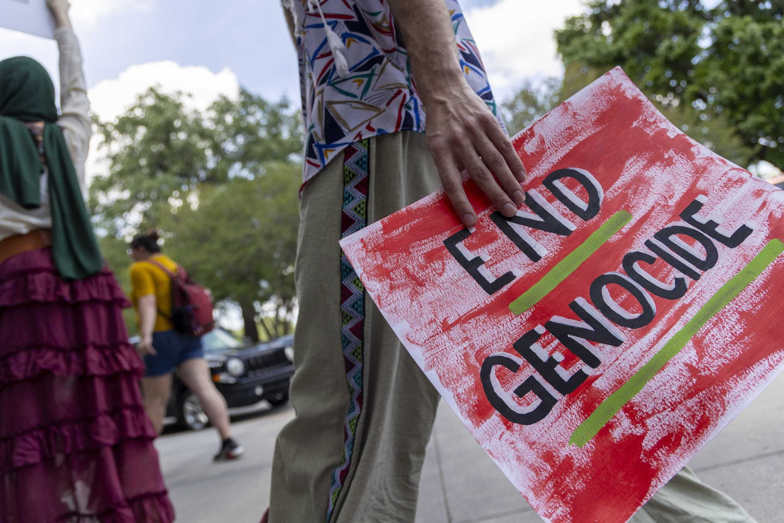 PHOTOS: LSU students hold Die-in for Gaza protest on Student Union steps