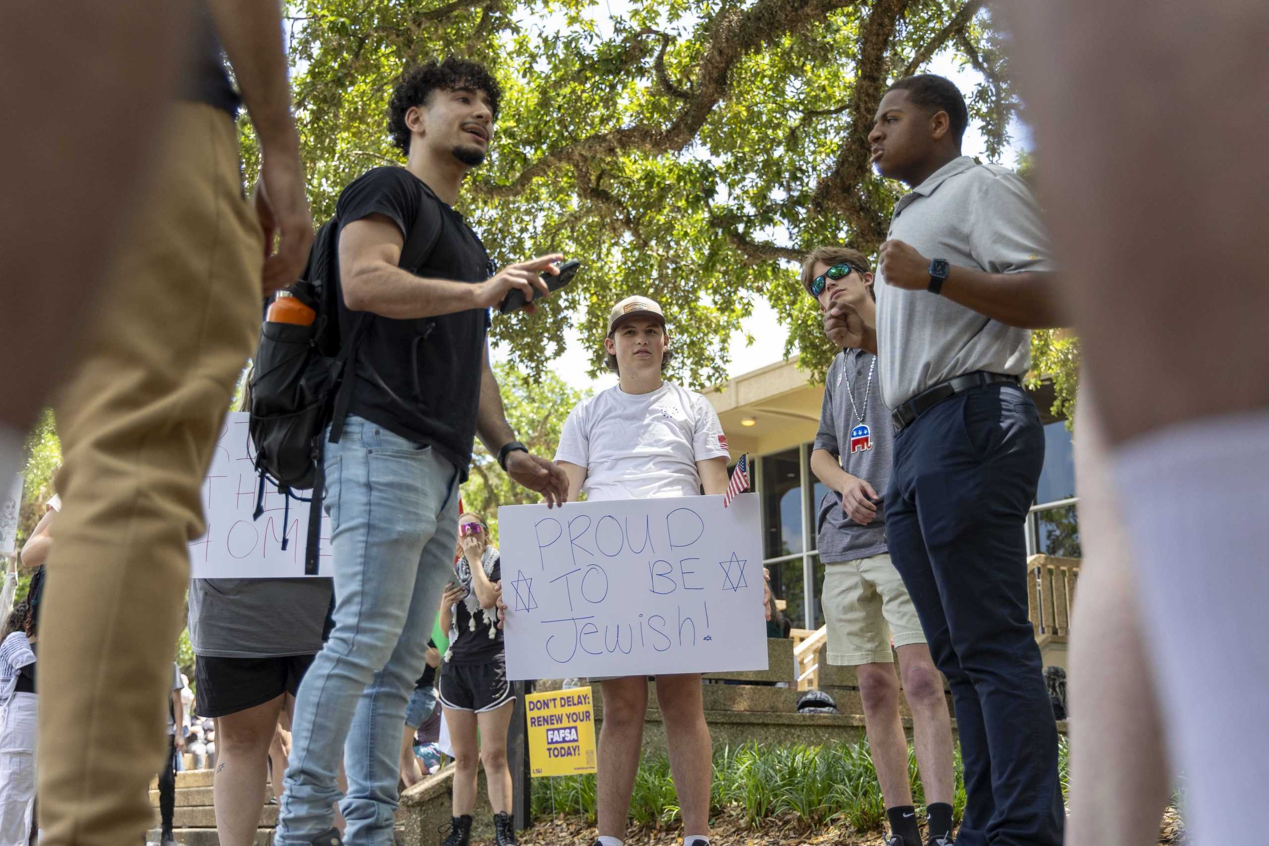 PHOTOS: LSU students hold Die-in for Gaza protest on Student Union steps