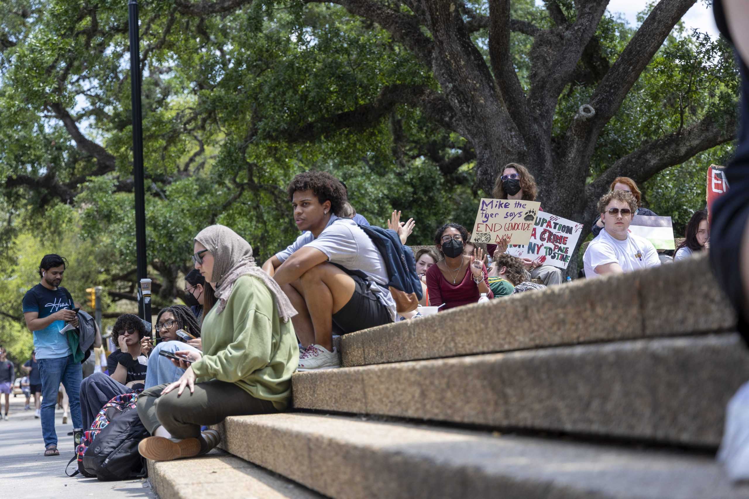 PHOTOS: LSU students hold Die-in for Gaza protest on Student Union steps