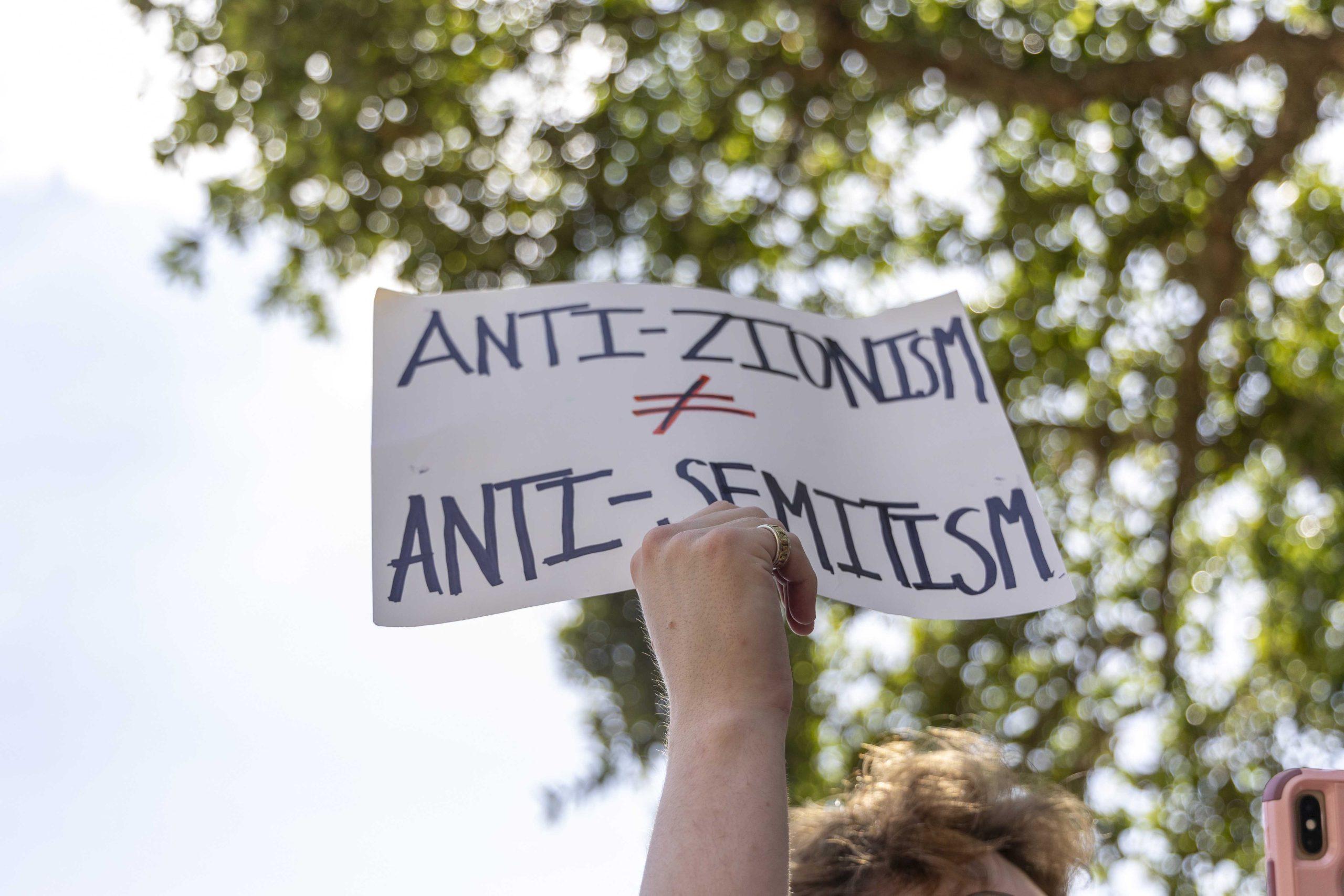 PHOTOS: LSU students hold Die-in for Gaza protest on Student Union steps