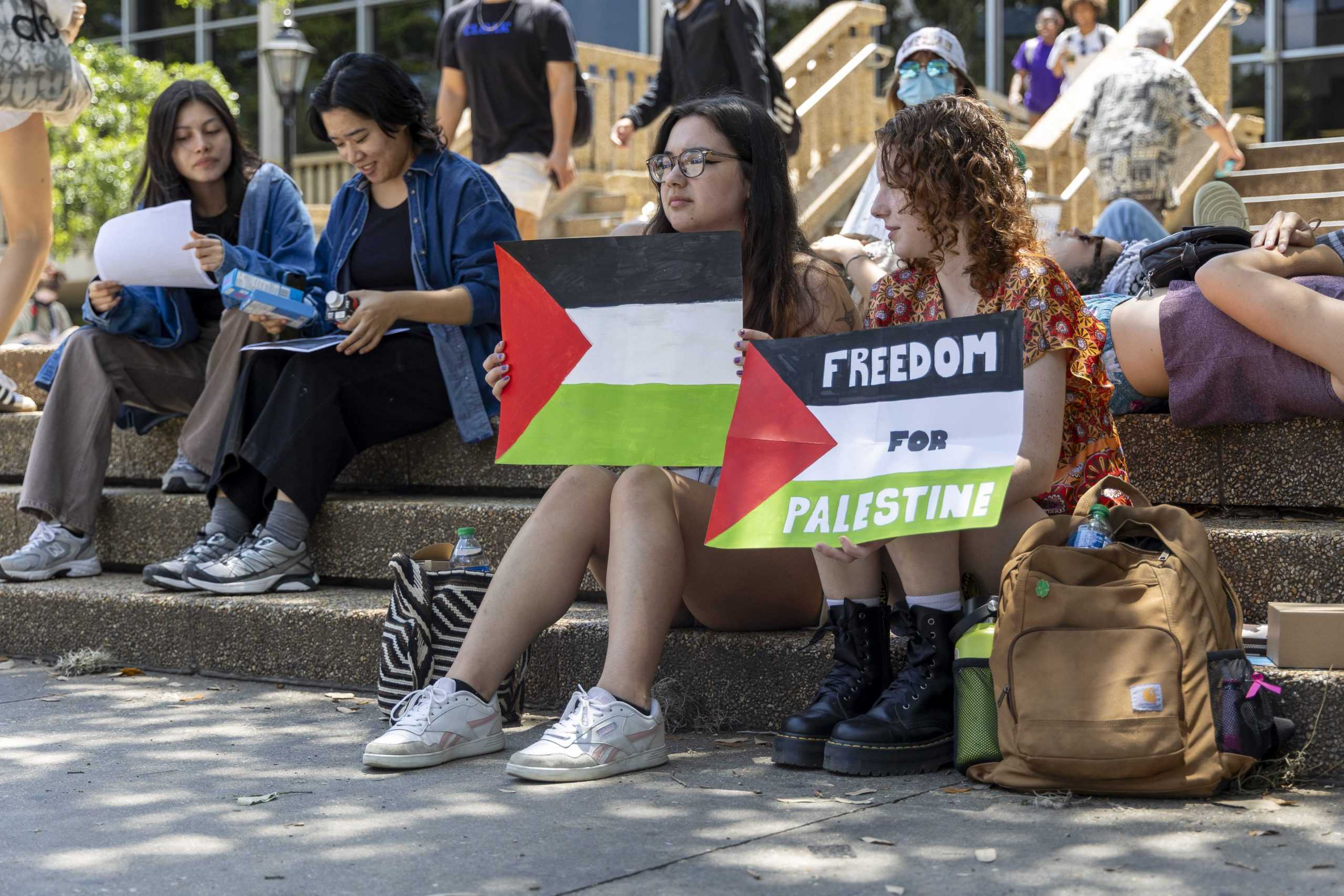 PHOTOS: LSU students hold Die-in for Gaza protest on Student Union steps