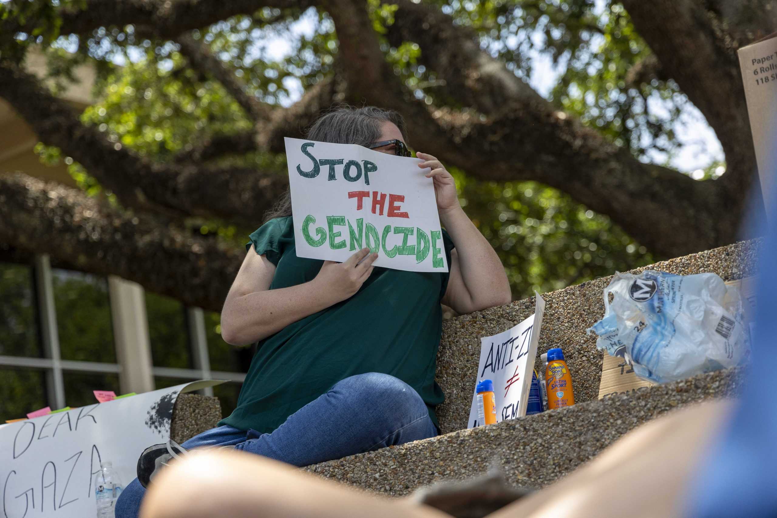 PHOTOS: LSU students hold Die-in for Gaza protest on Student Union steps