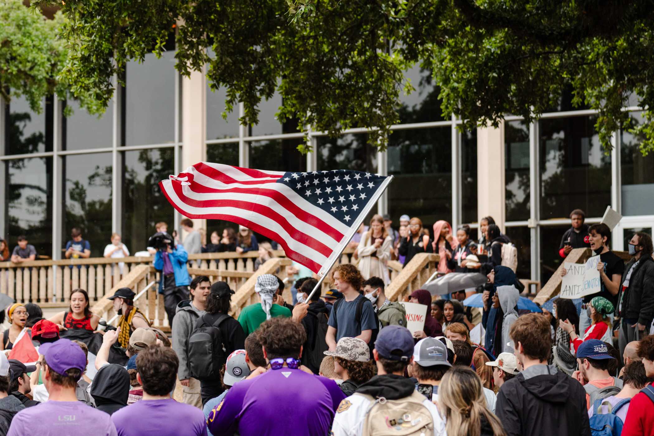 PHOTOS: Pro-Palestinian protesters march at LSU, counter-protesters march alongside