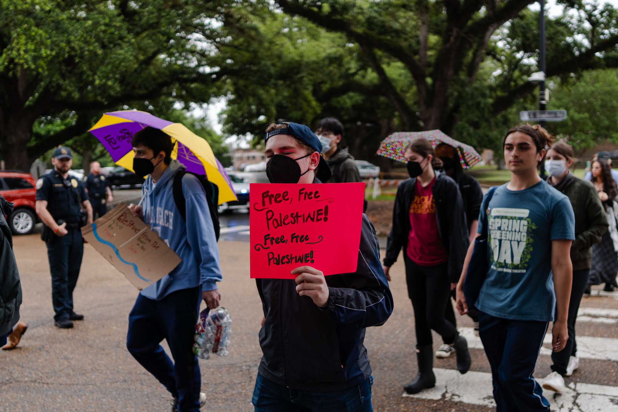 PHOTOS: Pro-Palestinian protesters march at LSU, counter-protesters march alongside