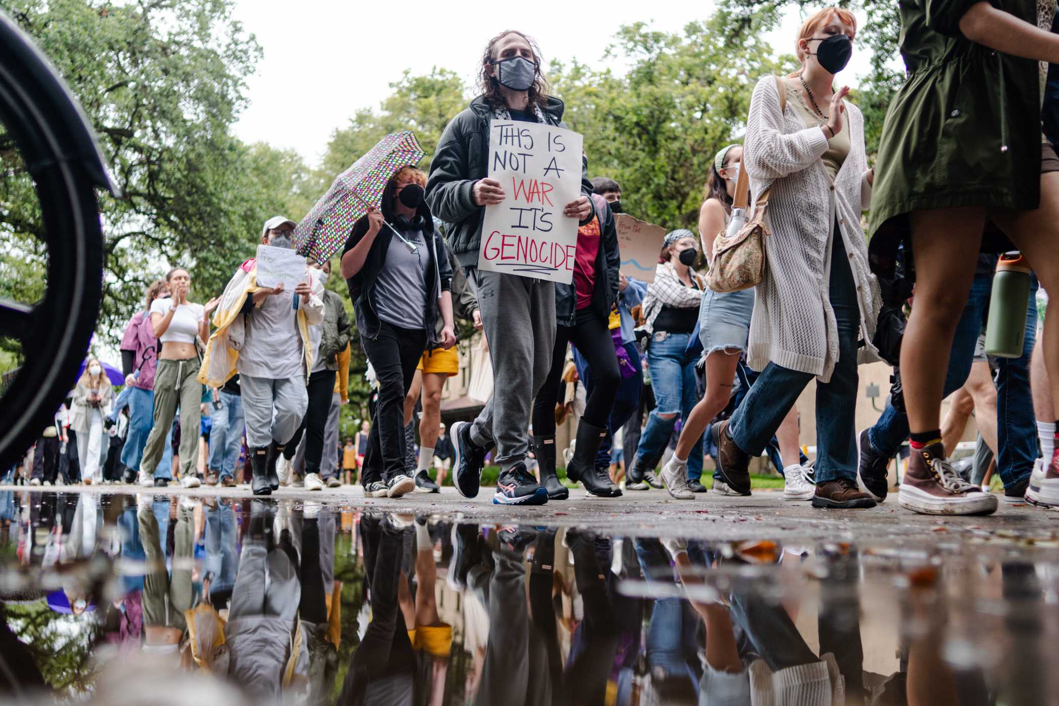 PHOTOS: Pro-Palestinian protesters march at LSU, counter-protesters march alongside